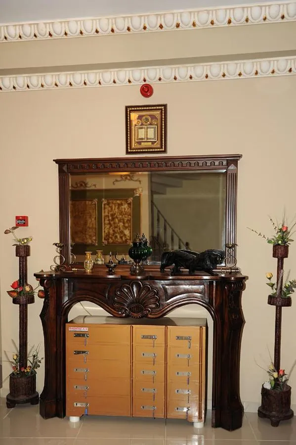 Decorative detail in Hotel Grand Umit