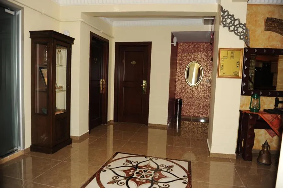 Decorative detail in Hotel Grand Umit