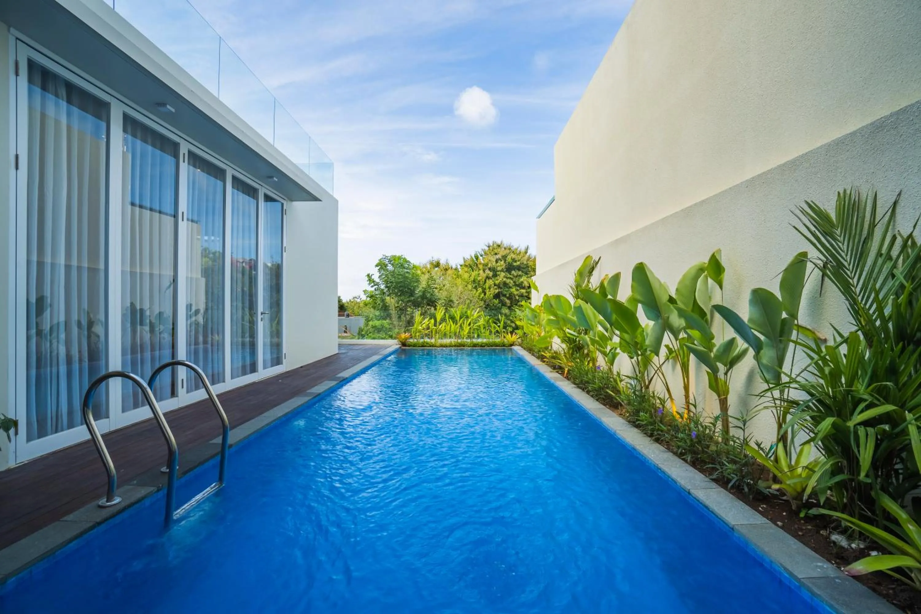 Swimming pool in Nusa Dua Bayview Villas