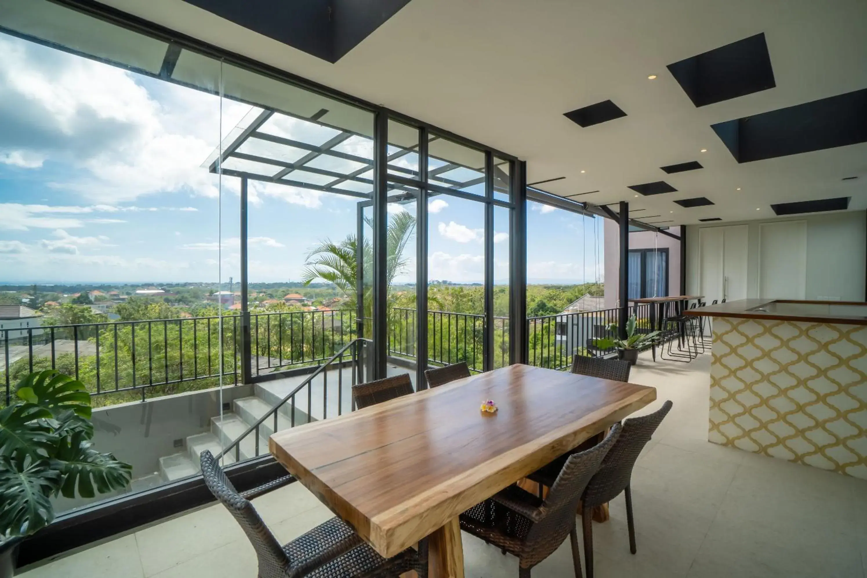 Dining area in Nusa Dua Bayview Villas Dining area in Nusa Dua Bayview Villas