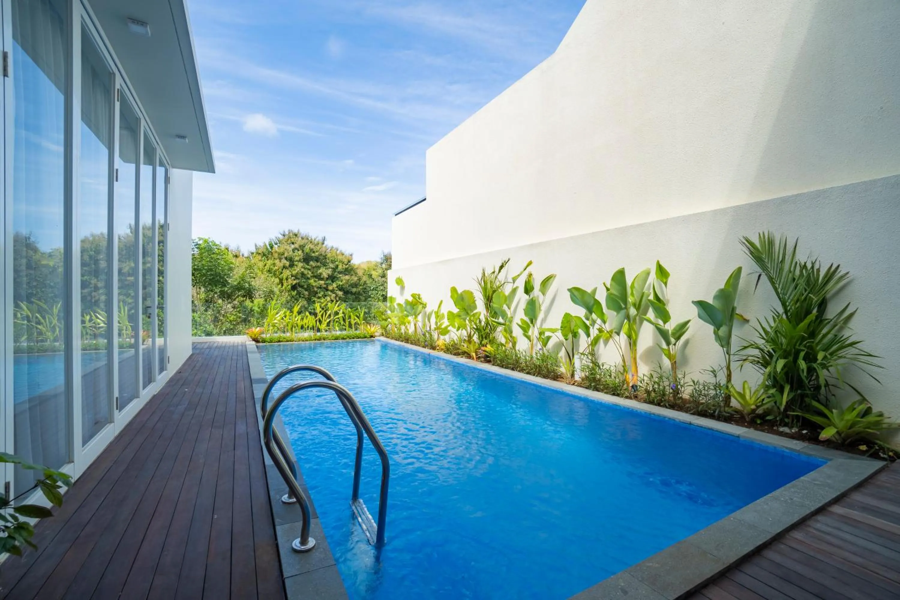 Swimming pool in Nusa Dua Bayview Villas