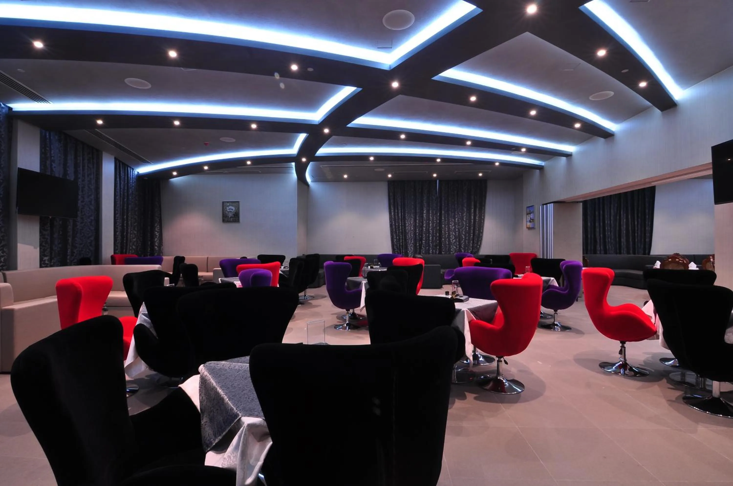 Nightclub / DJ in Frsan Palace Hotel