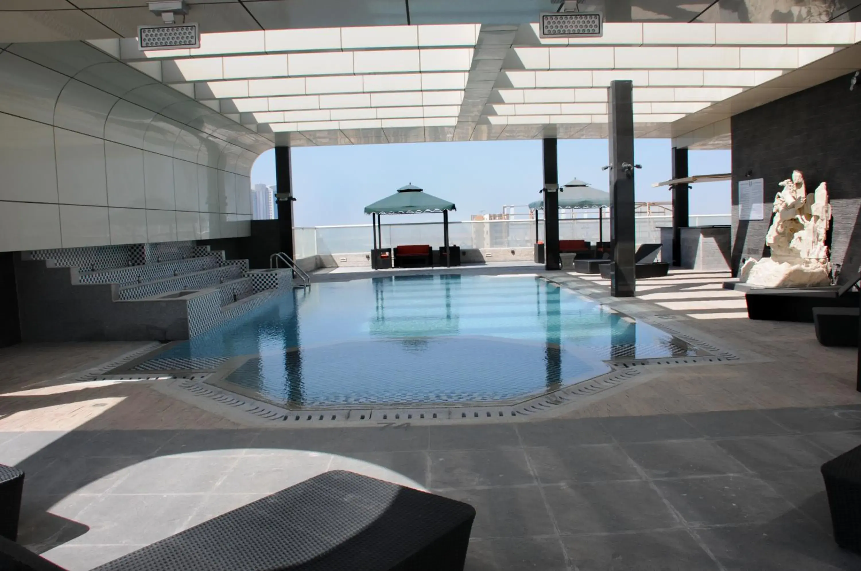 Swimming pool in Frsan Palace Hotel Swimming pool in Frsan Palace Hotel