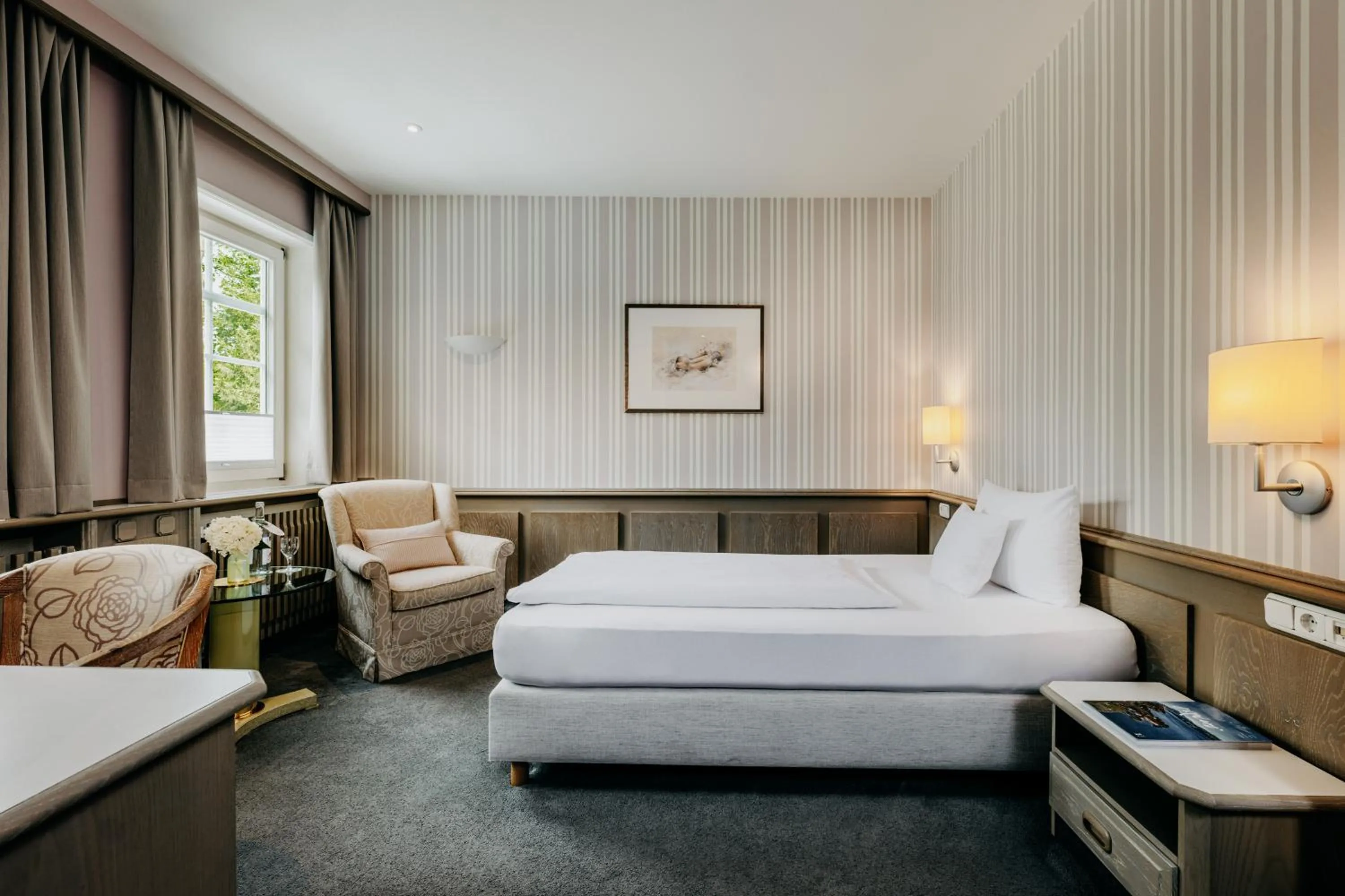 Bedroom, Bed in Niemeyers Romantik Posthotel