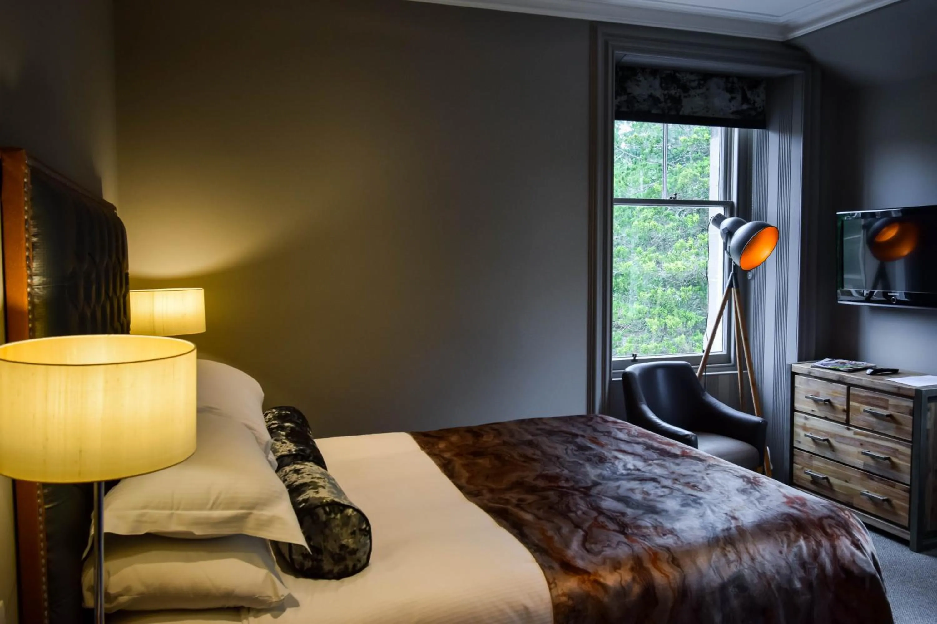 Bed in Craigmhor Lodge & Courtyard