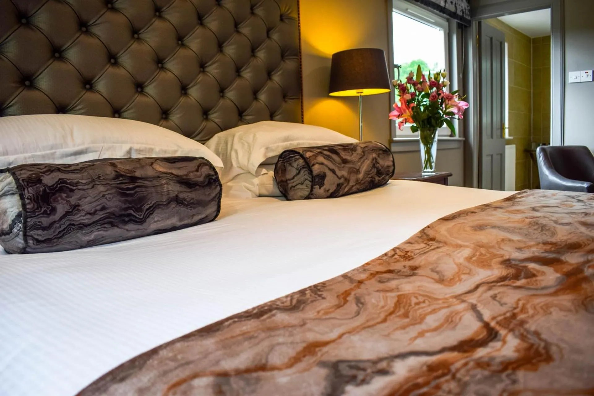 Bed in Craigmhor Lodge & Courtyard