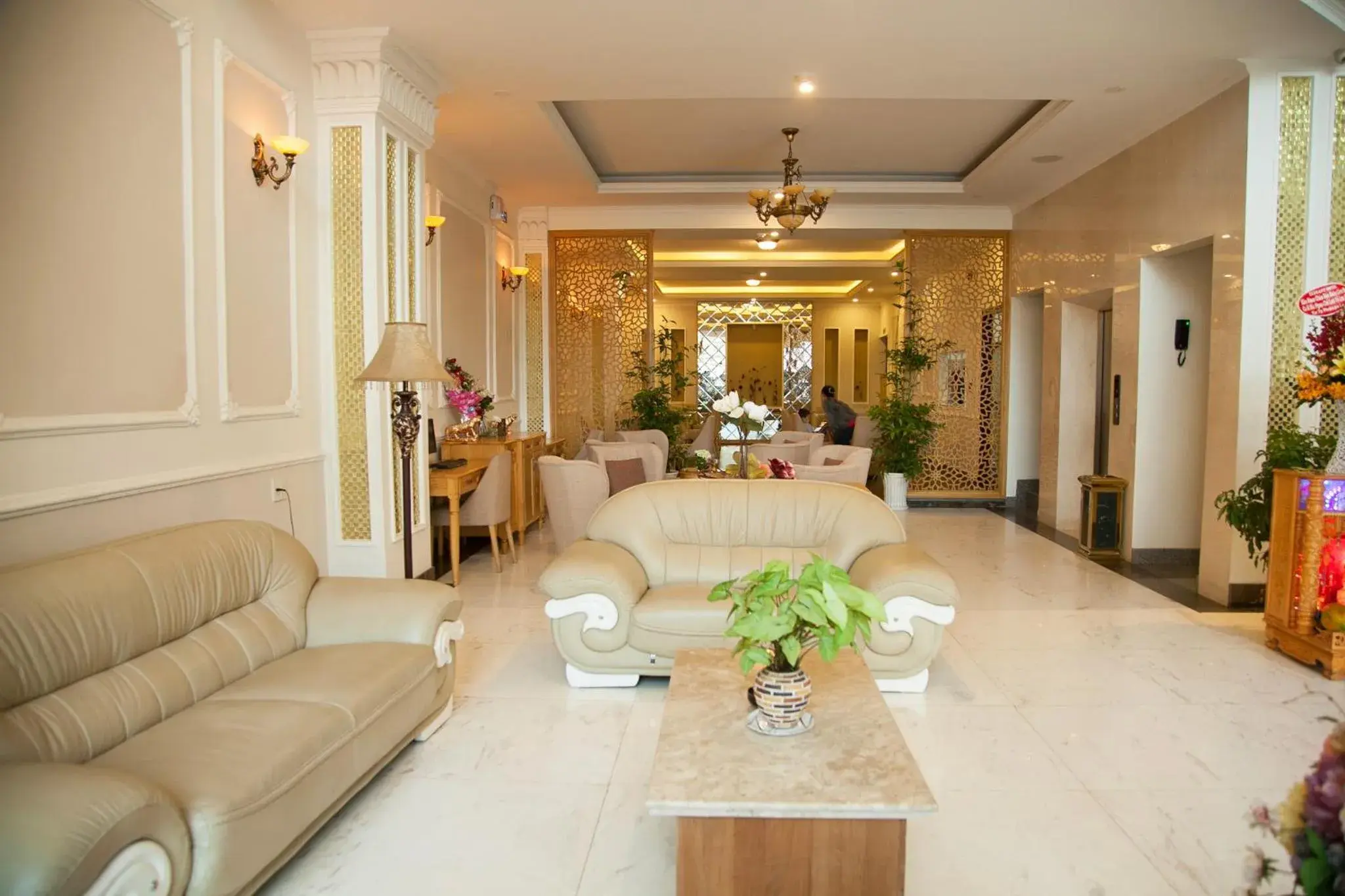 Property building in Elegant Hotel Property building in Elegant Hotel