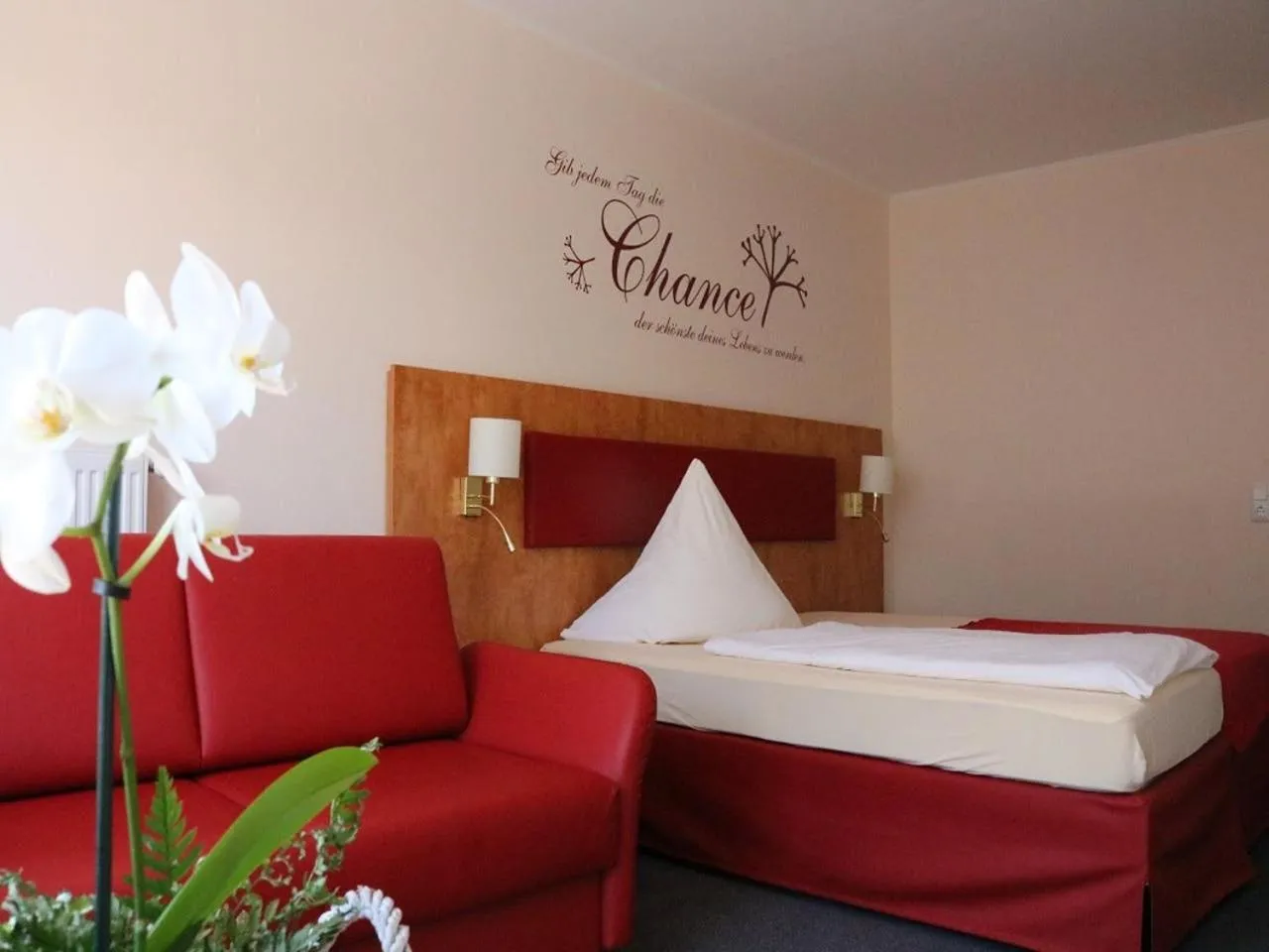 Photo of the whole room, Bed in Hotel Häfner