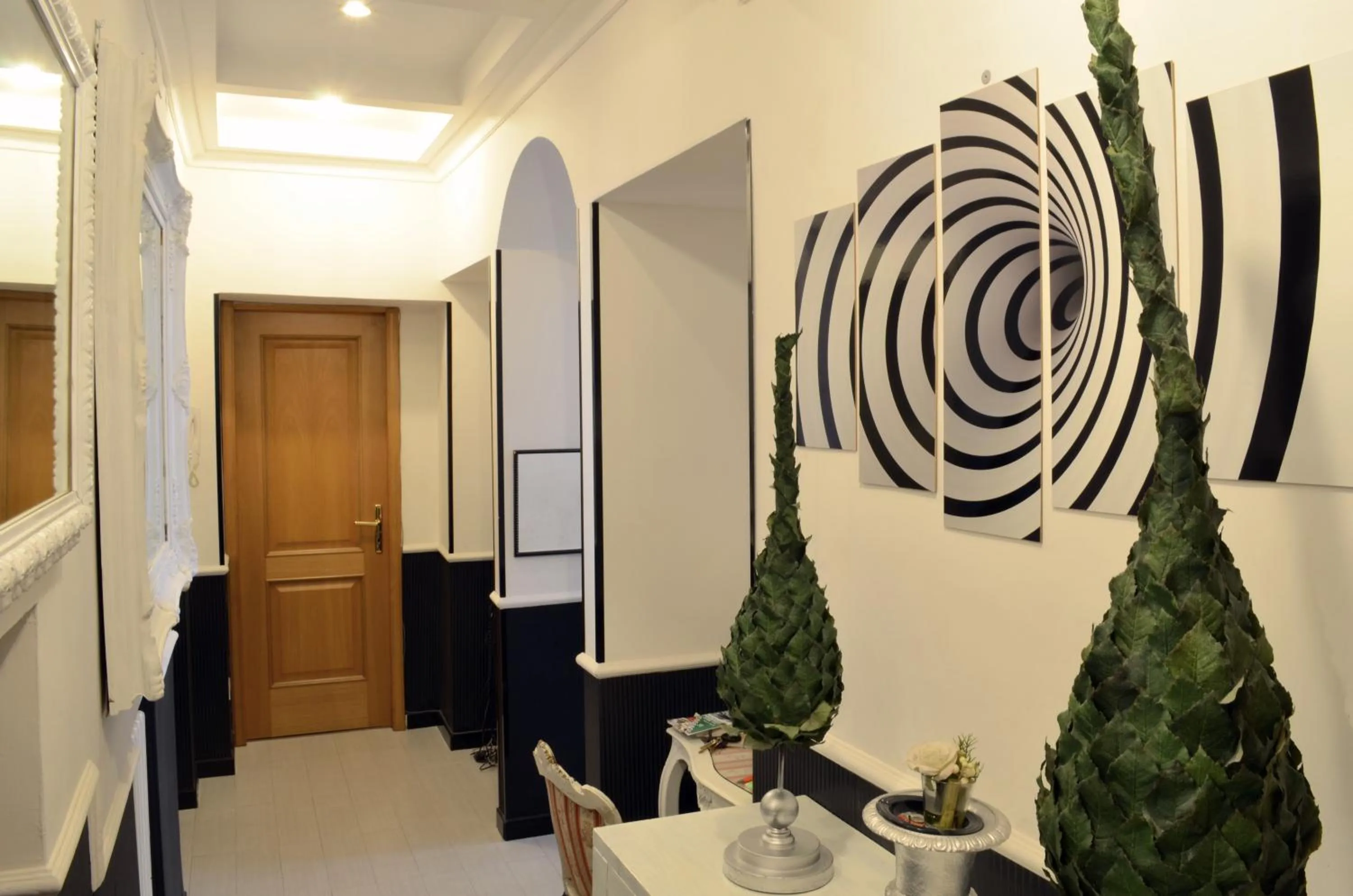 Decorative detail in Sweetdreams Inn