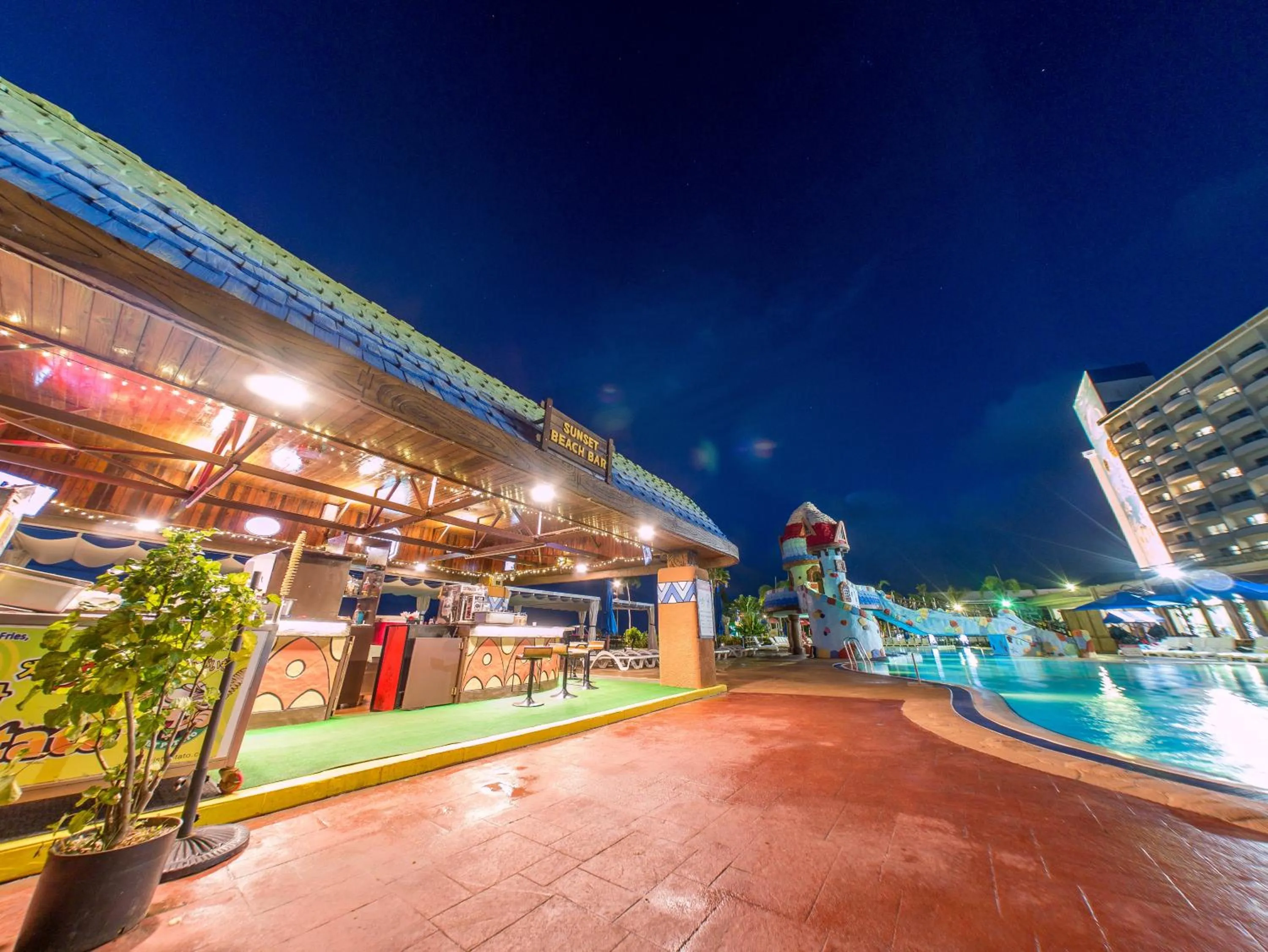 Food and drinks in Saipan World Resort