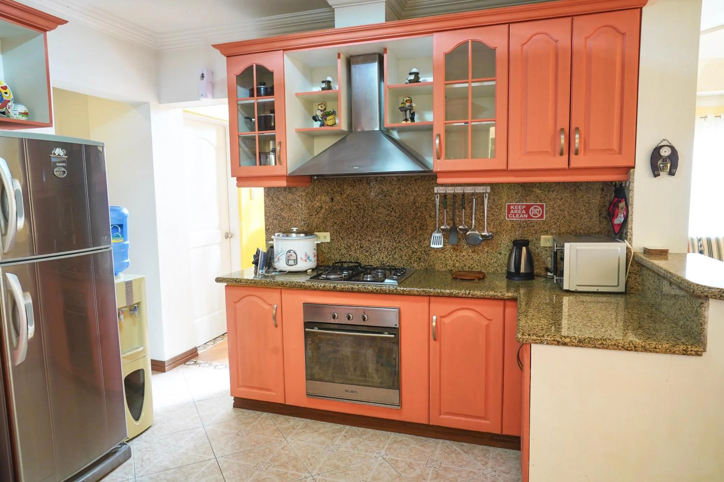 Charming Tagaytay Vacation Home