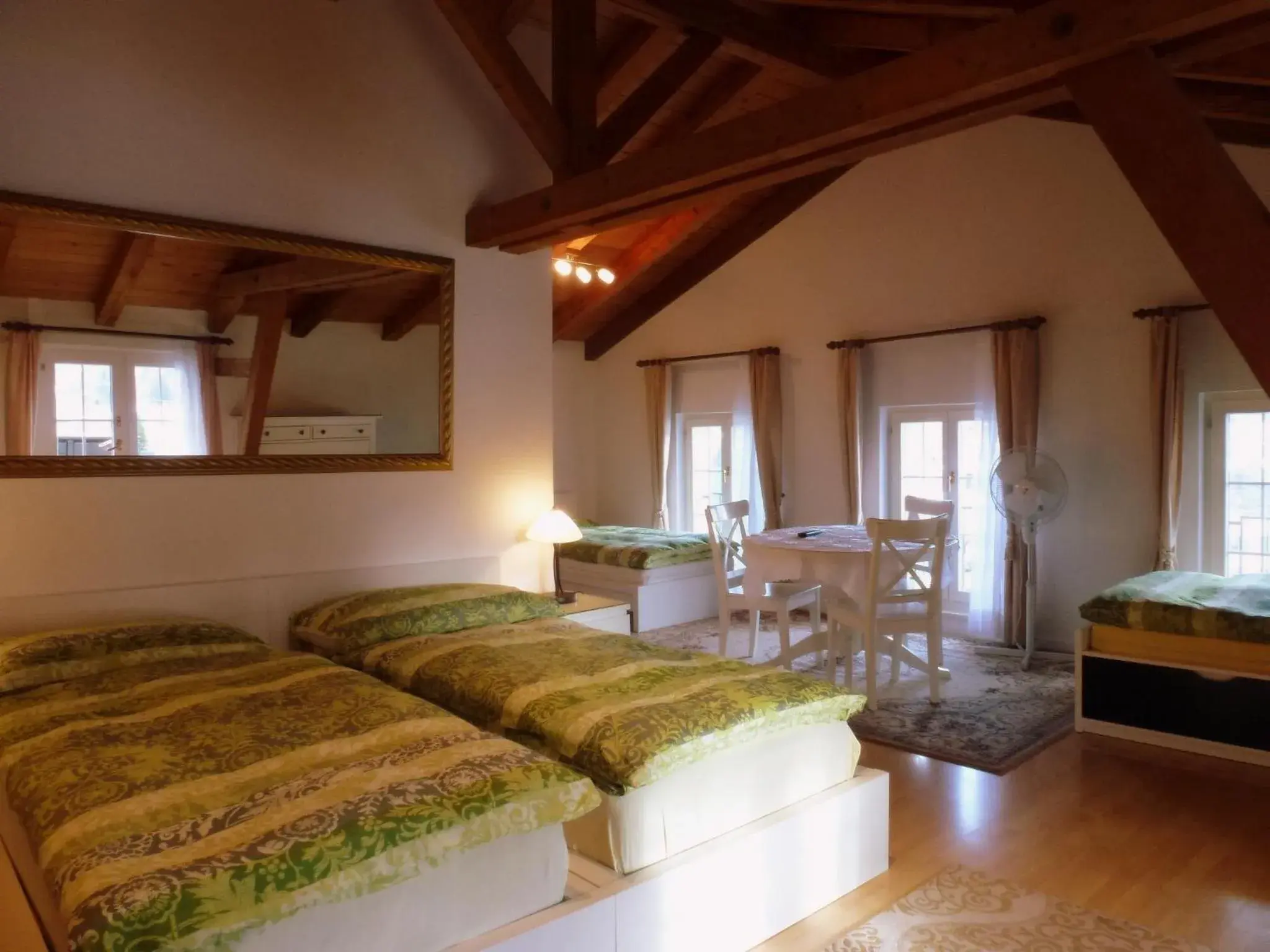 Bedroom, Bed in Hotel Central Continental Bedroom, Bed in Hotel Central Continental