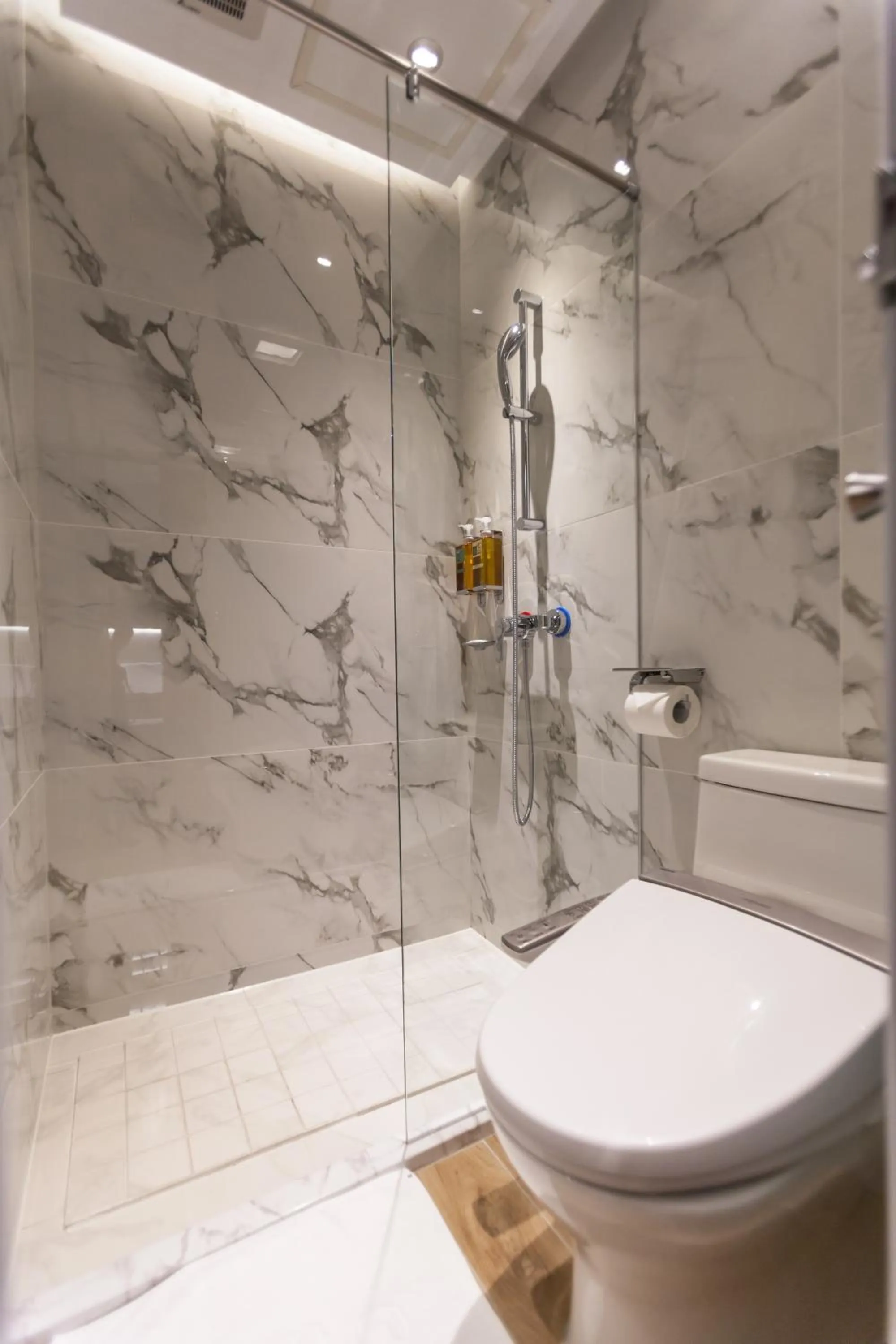 Bathroom in i hotel 中壢館