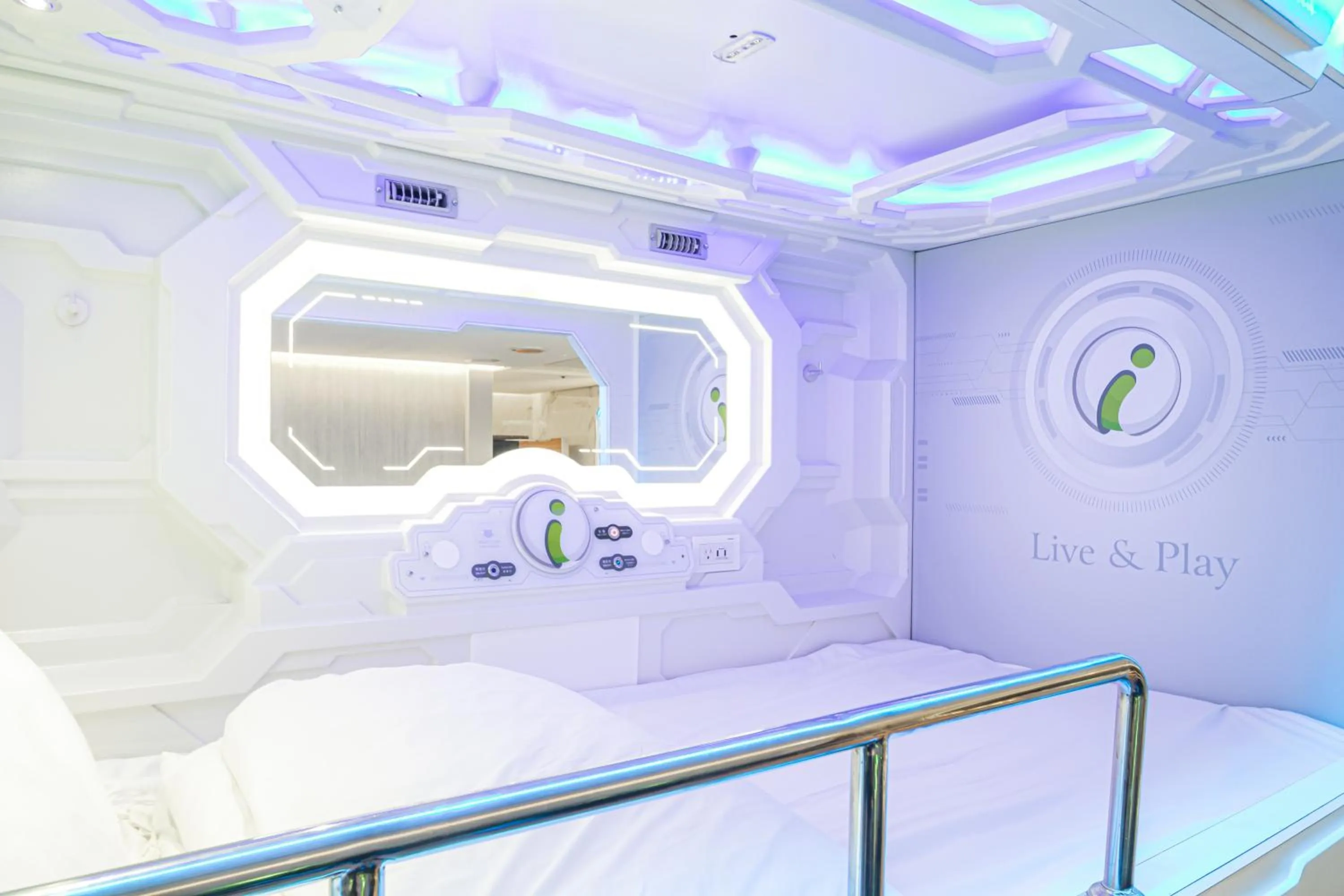 Bed in i hotel 中壢館