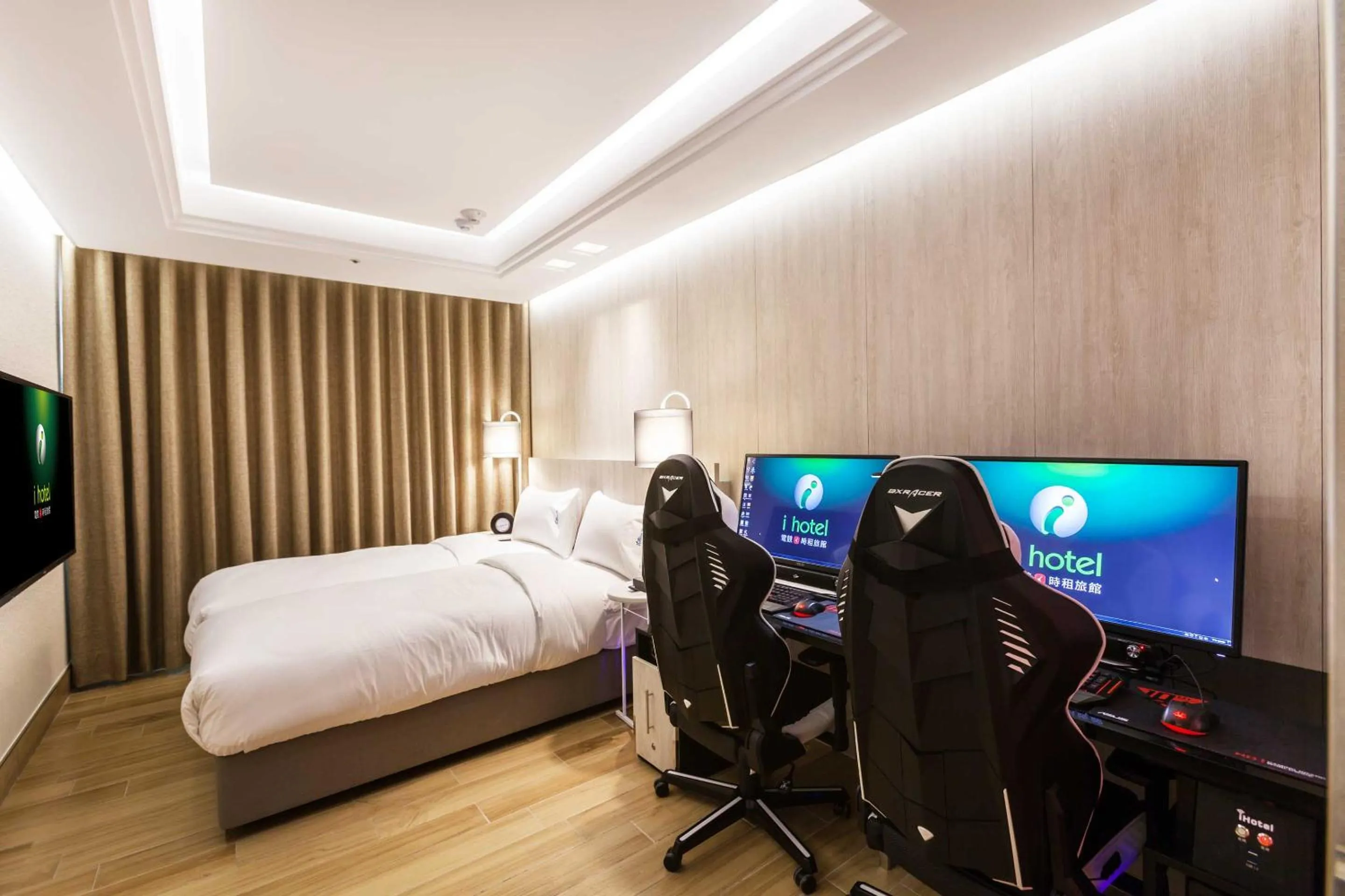 Photo of the whole room, Bed in i hotel 中壢館