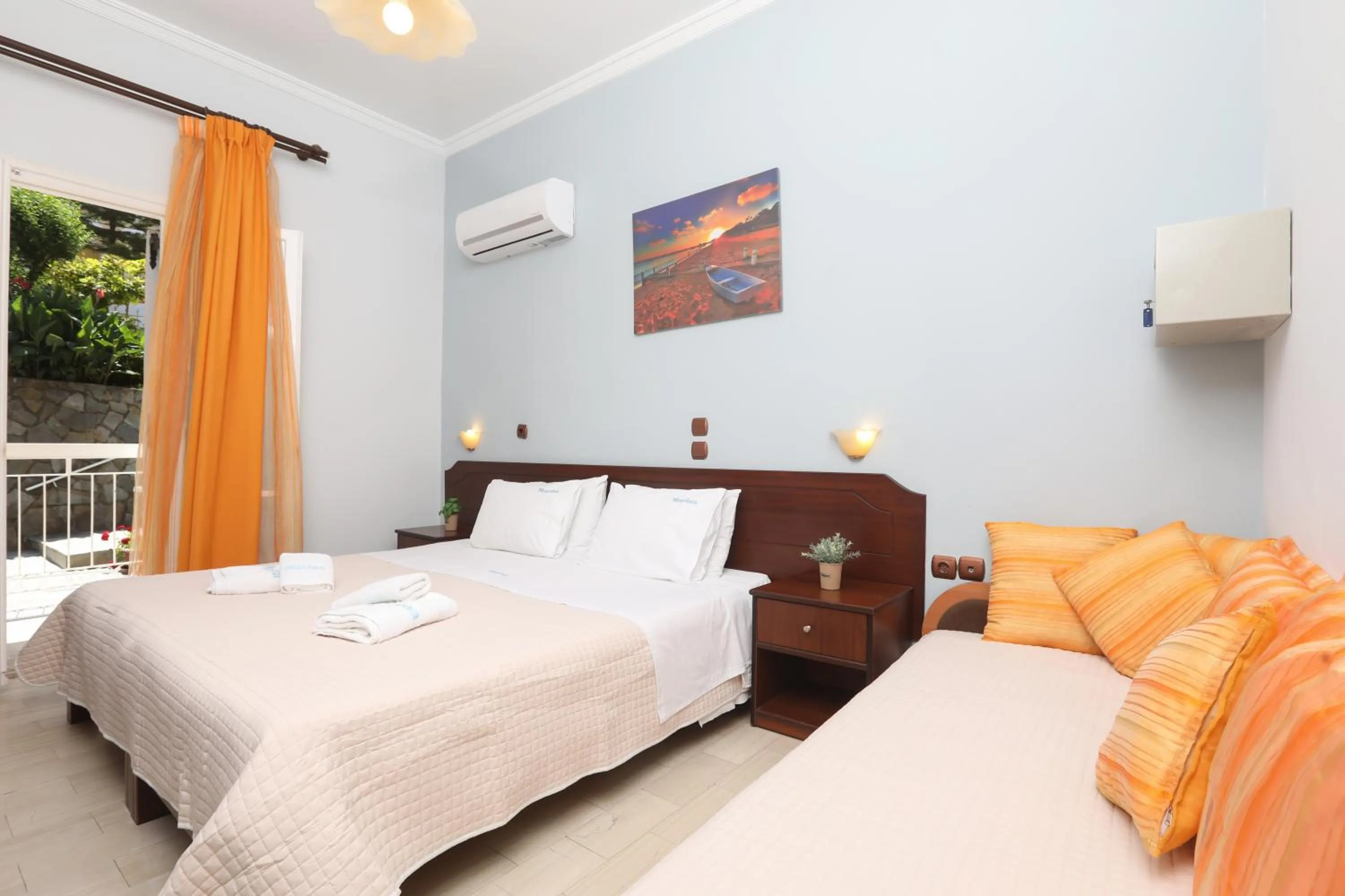 Bed in Marina Apartments, Agios Gordios Corfu