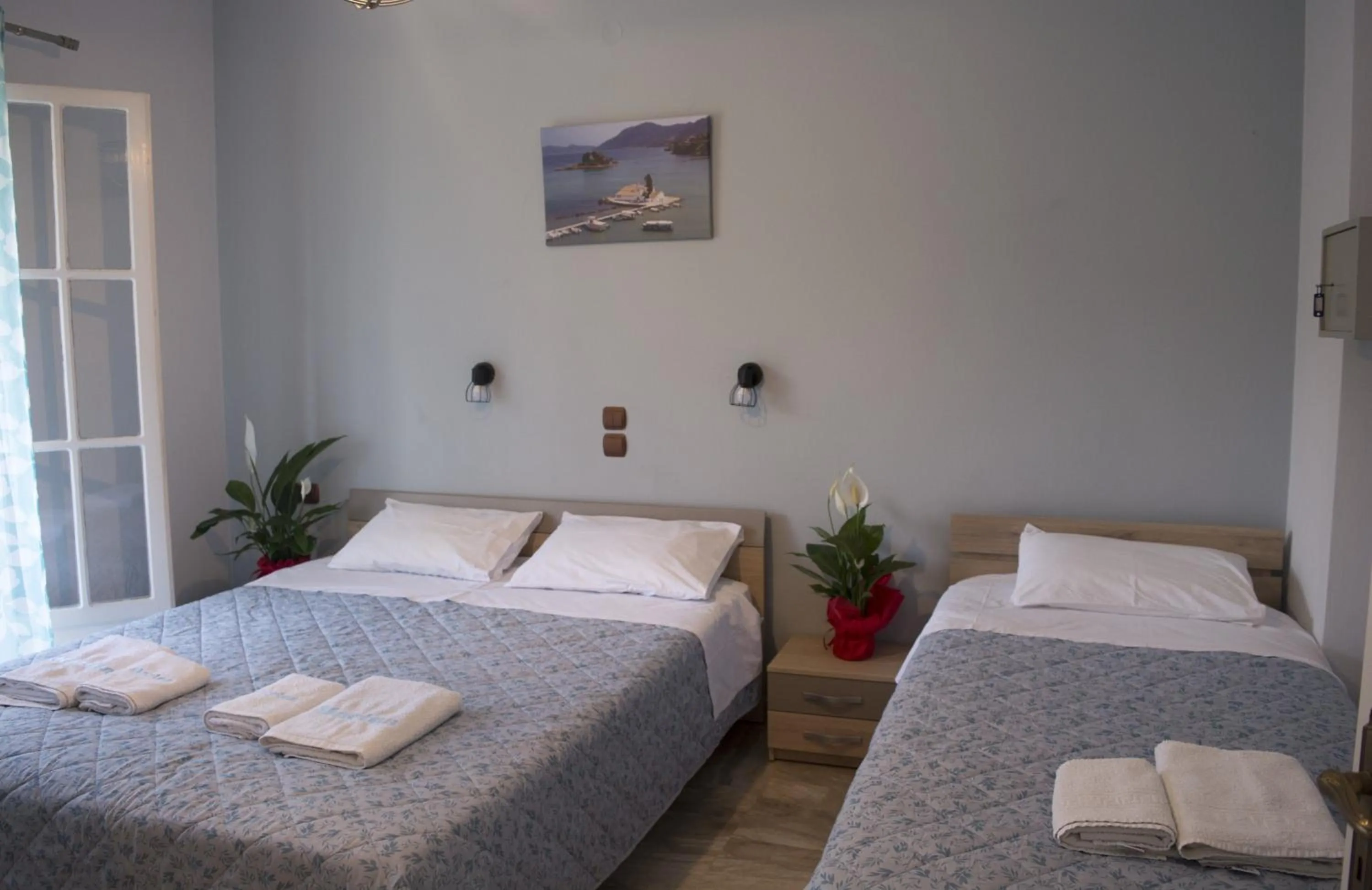 Bed in Marina Apartments, Agios Gordios Corfu