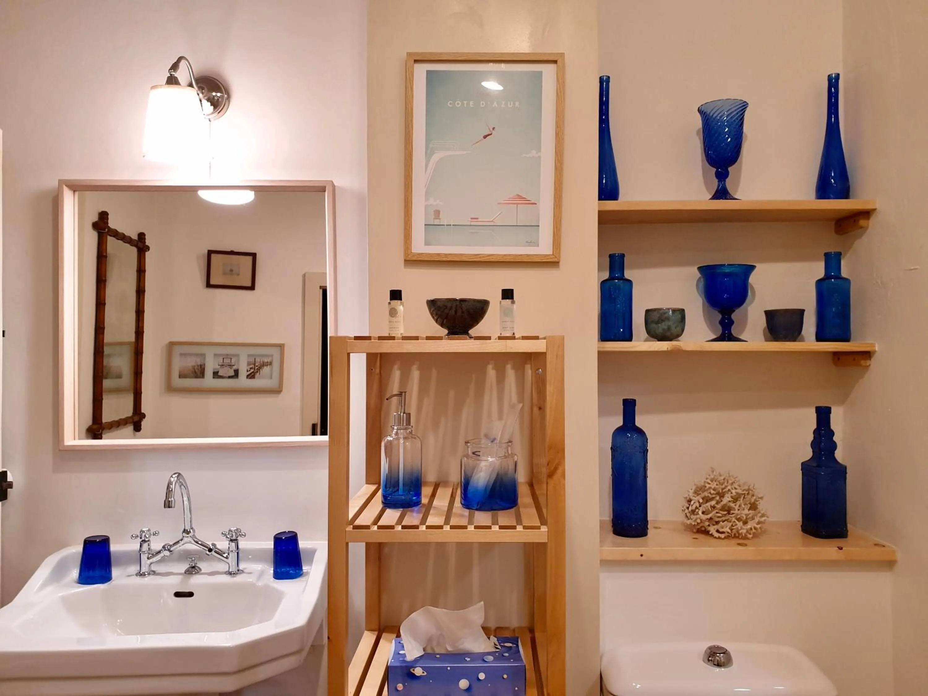 Bathroom in Ombre Rose