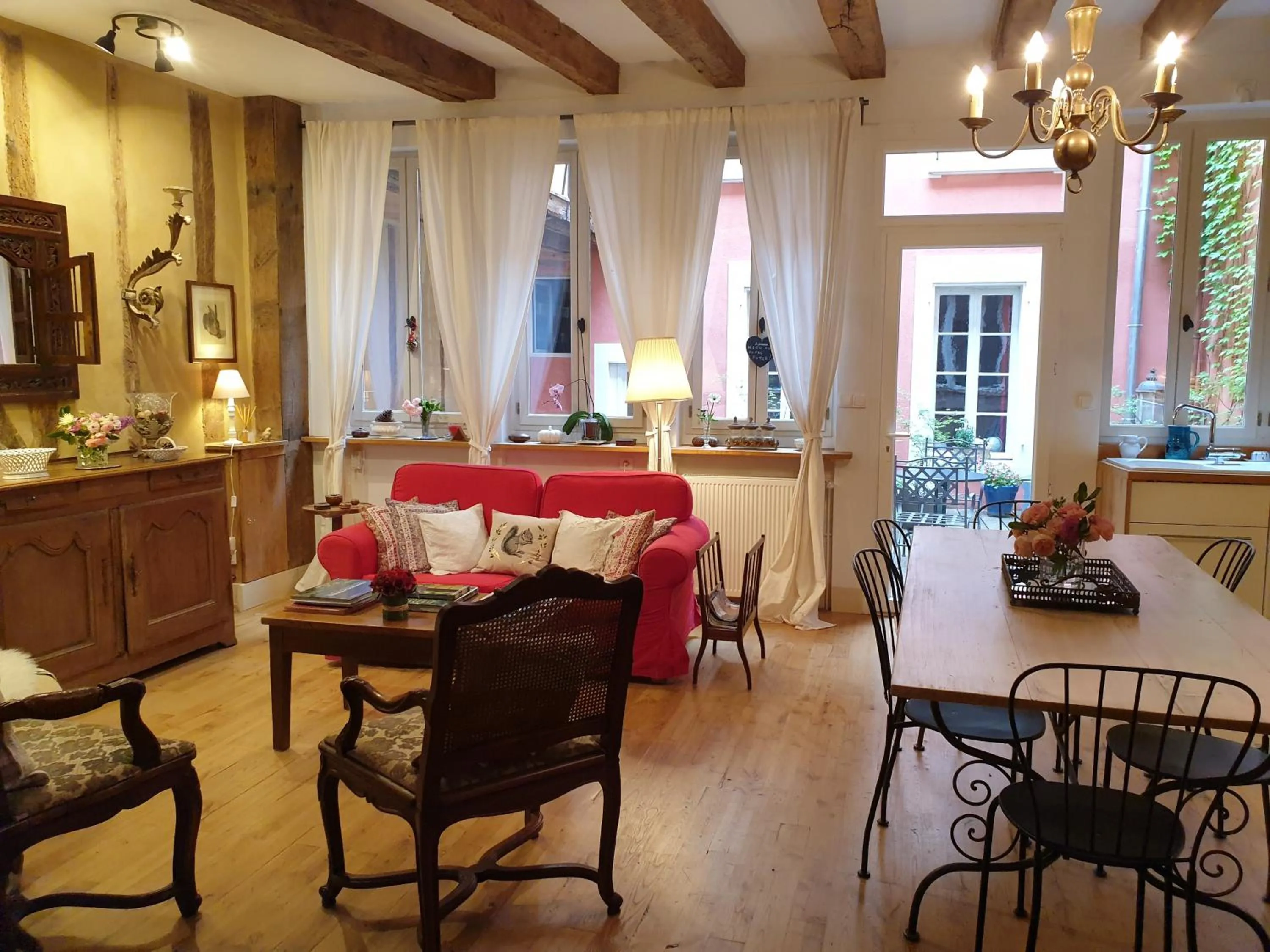 Living room in Ombre Rose