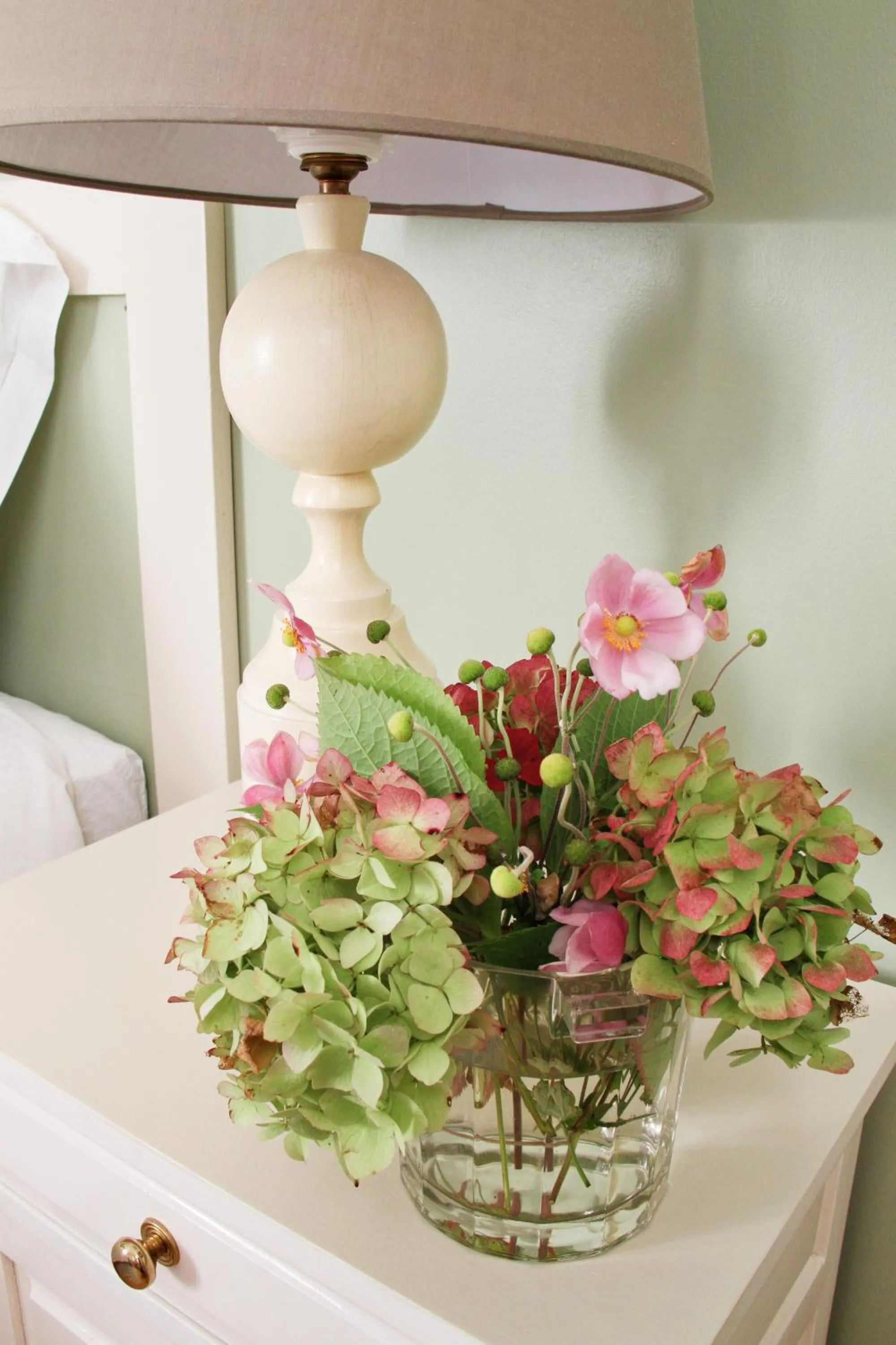 Decorative detail in Ombre Rose