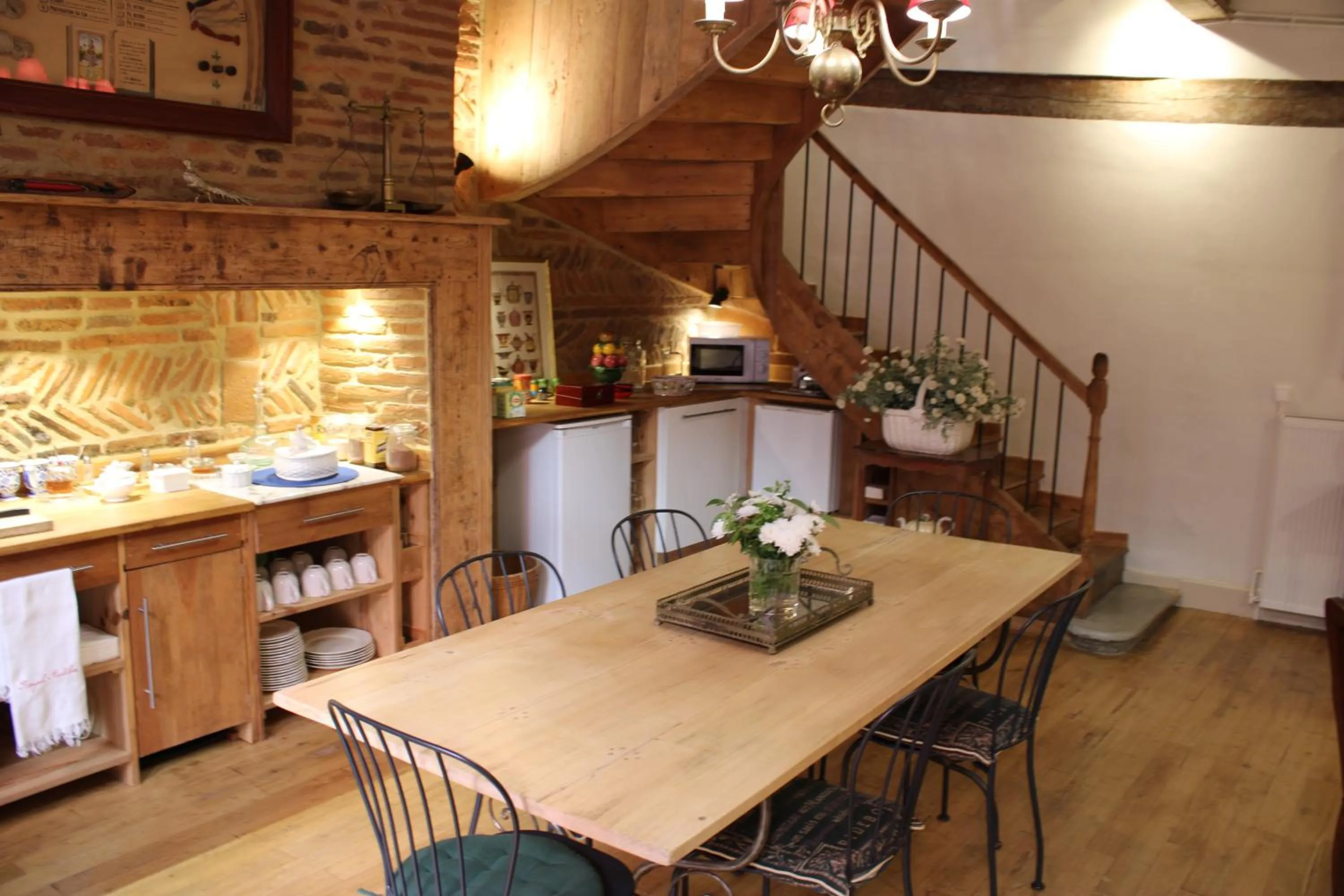 Communal kitchen in Ombre Rose