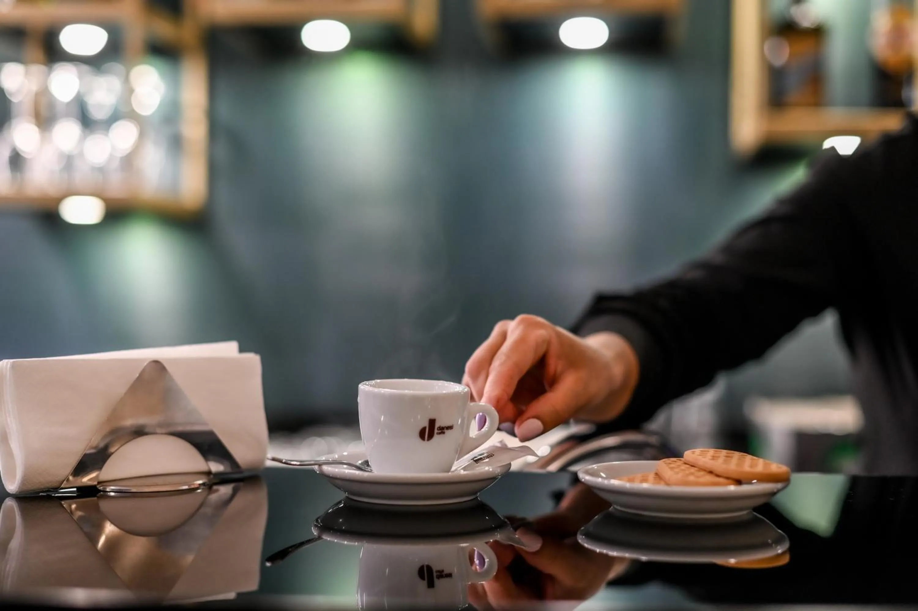 Food and drinks in Roma Domus Hotel