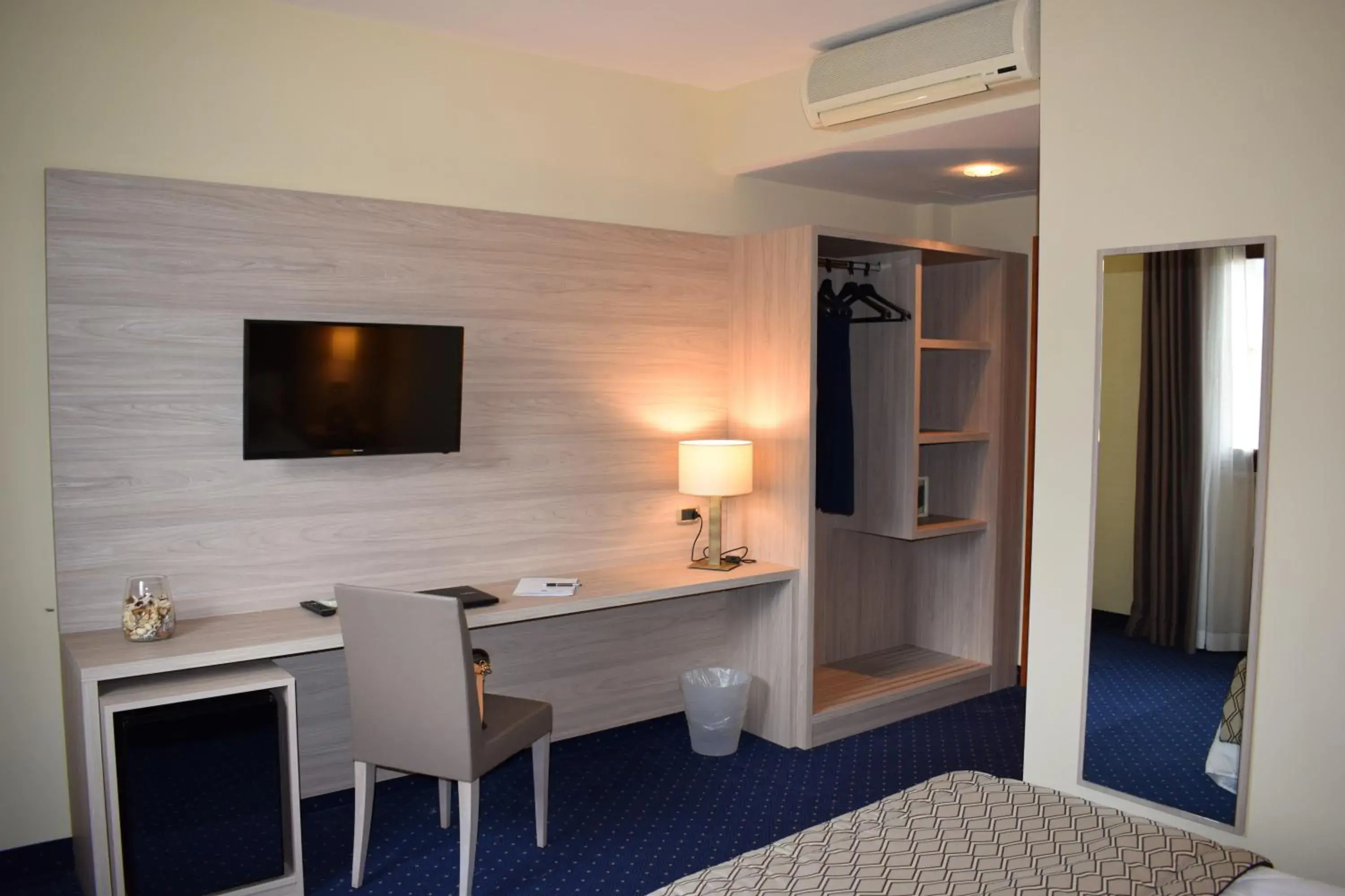 Double or Twin Room in Roma Domus Hotel Double or Twin Room in Roma Domus Hotel