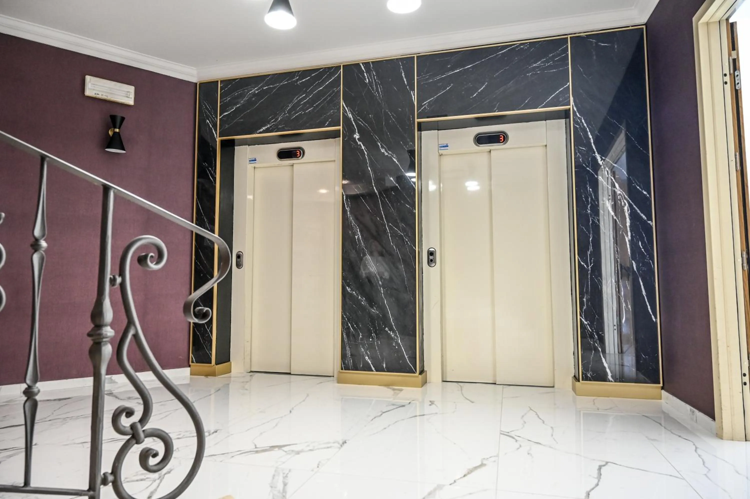 elevator in Roma Domus Hotel