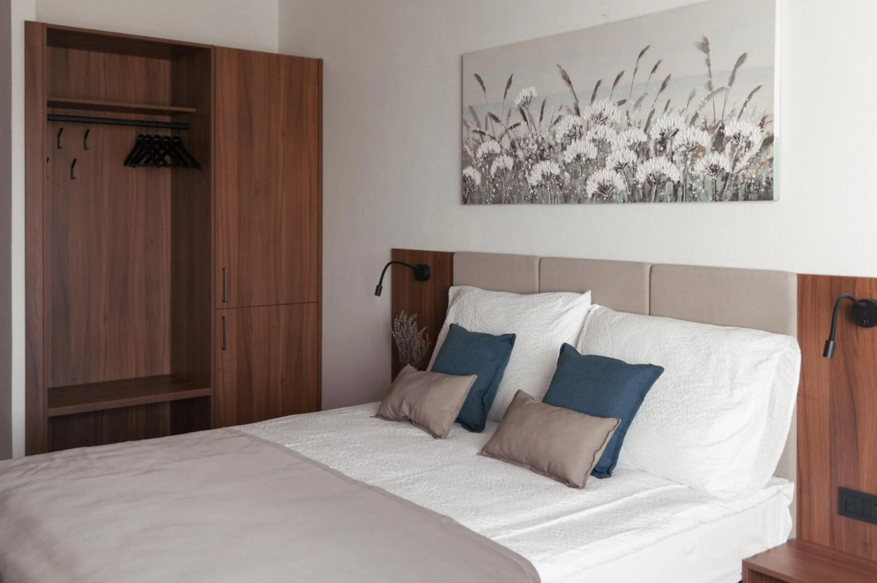 Property building, Bed in Hotel Stari Dvor