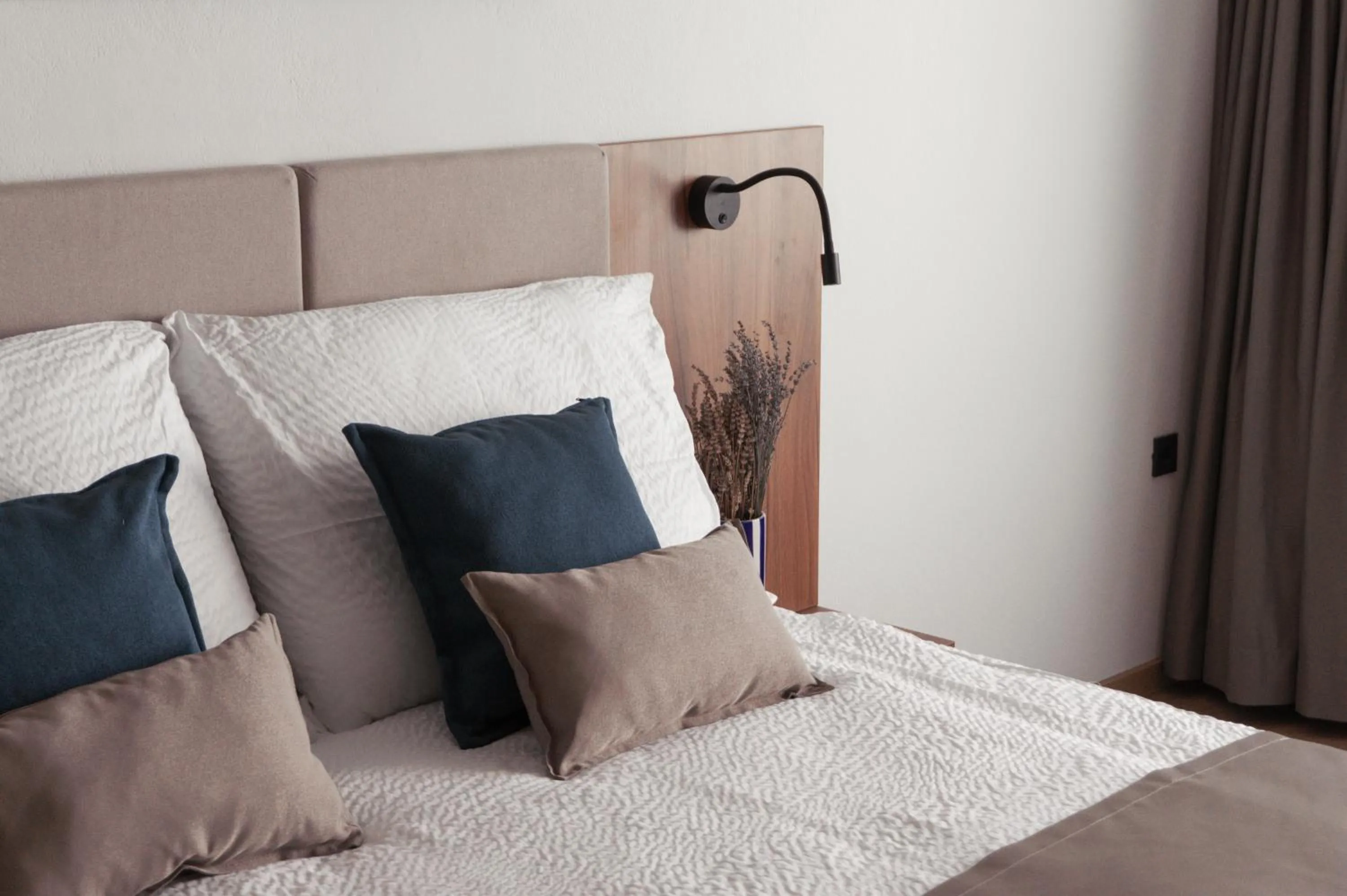 Decorative detail, Bed in Hotel Stari Dvor