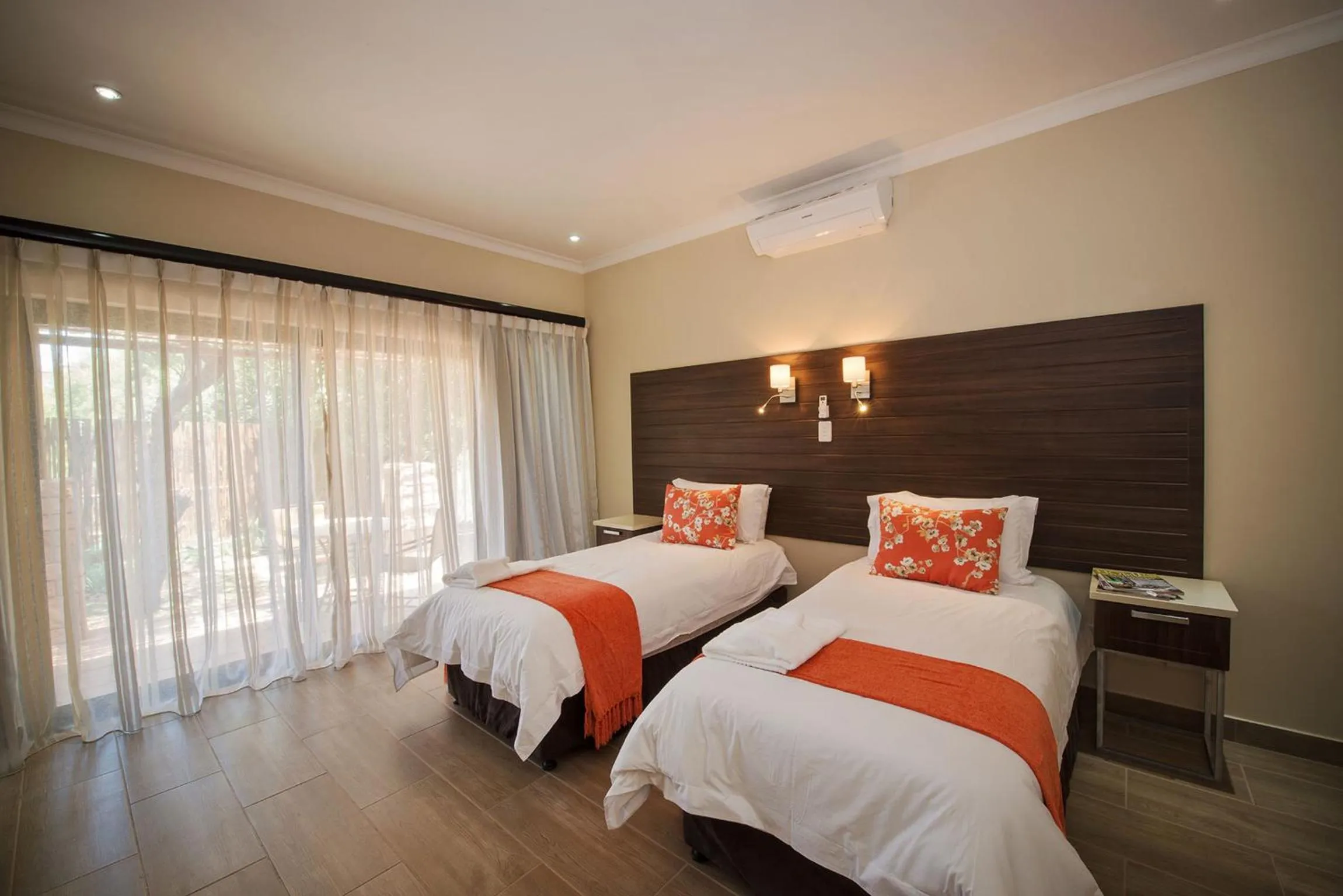 Bedroom, Bed in Seasons Golf, Leisure, Spa