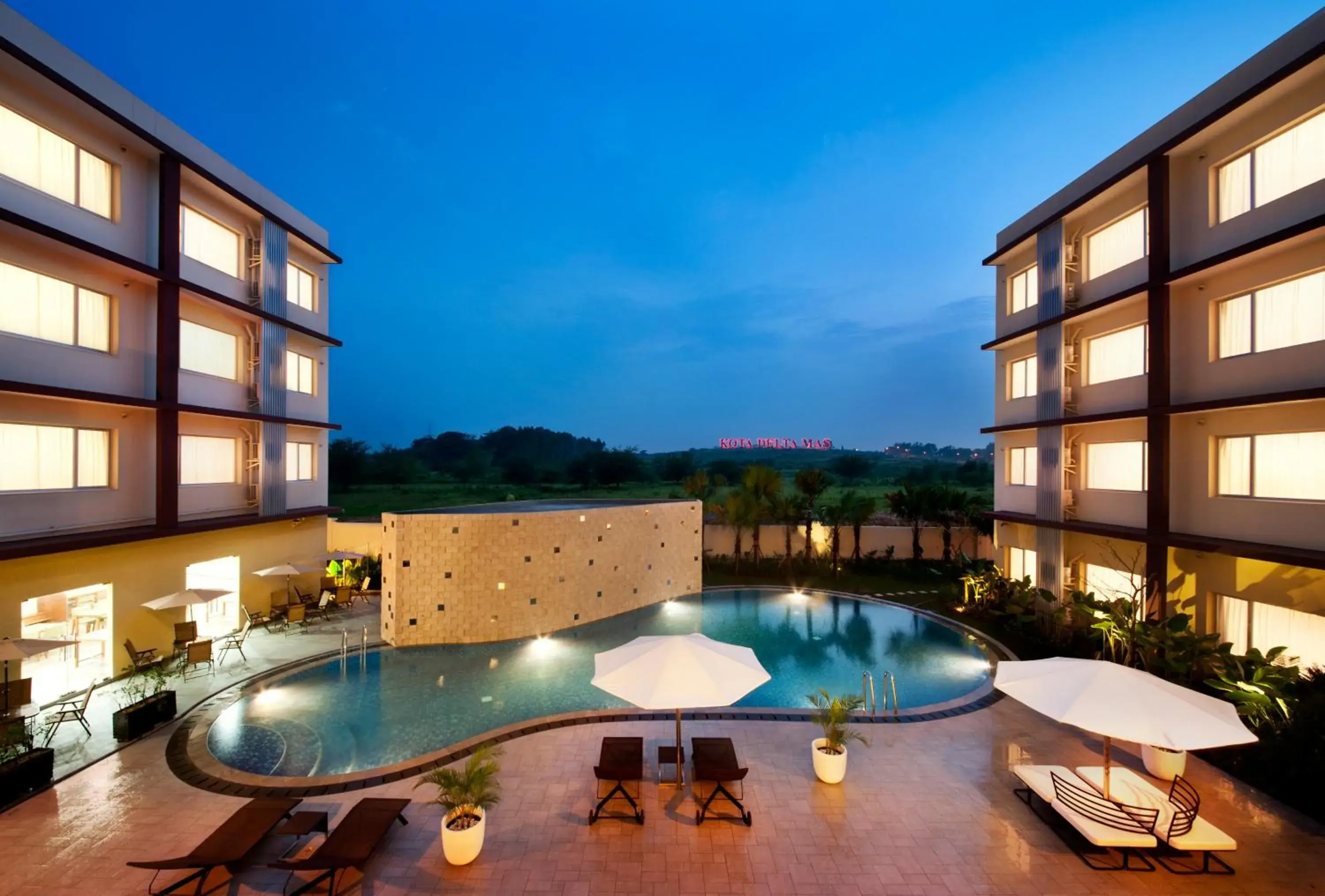 Swimming pool in Sancrest Residence Deltamas Swimming pool in Sancrest Residence Deltamas