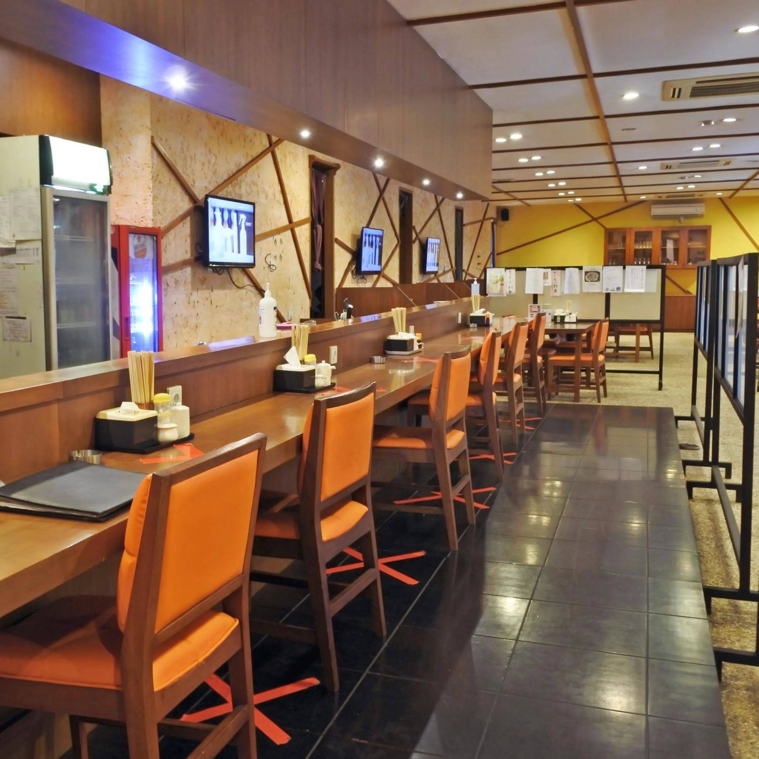 Restaurant/places to eat in Sancrest Residence Deltamas