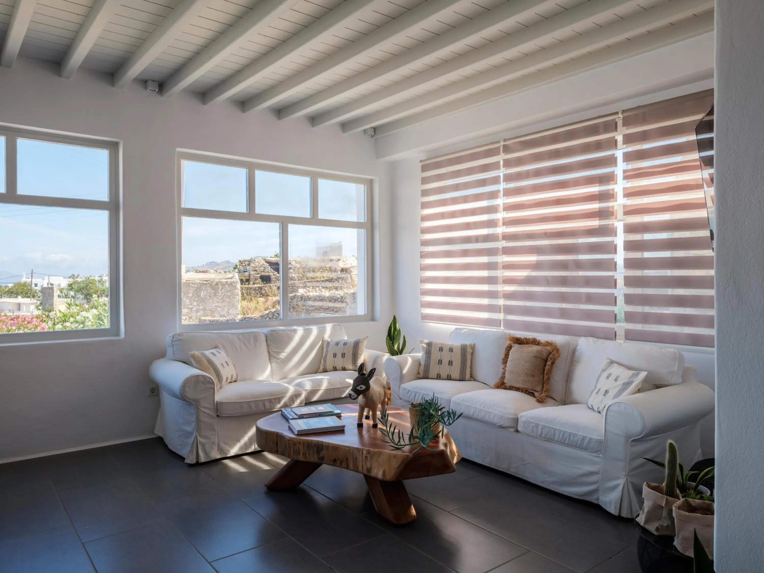 Seating area in Jason Hotel