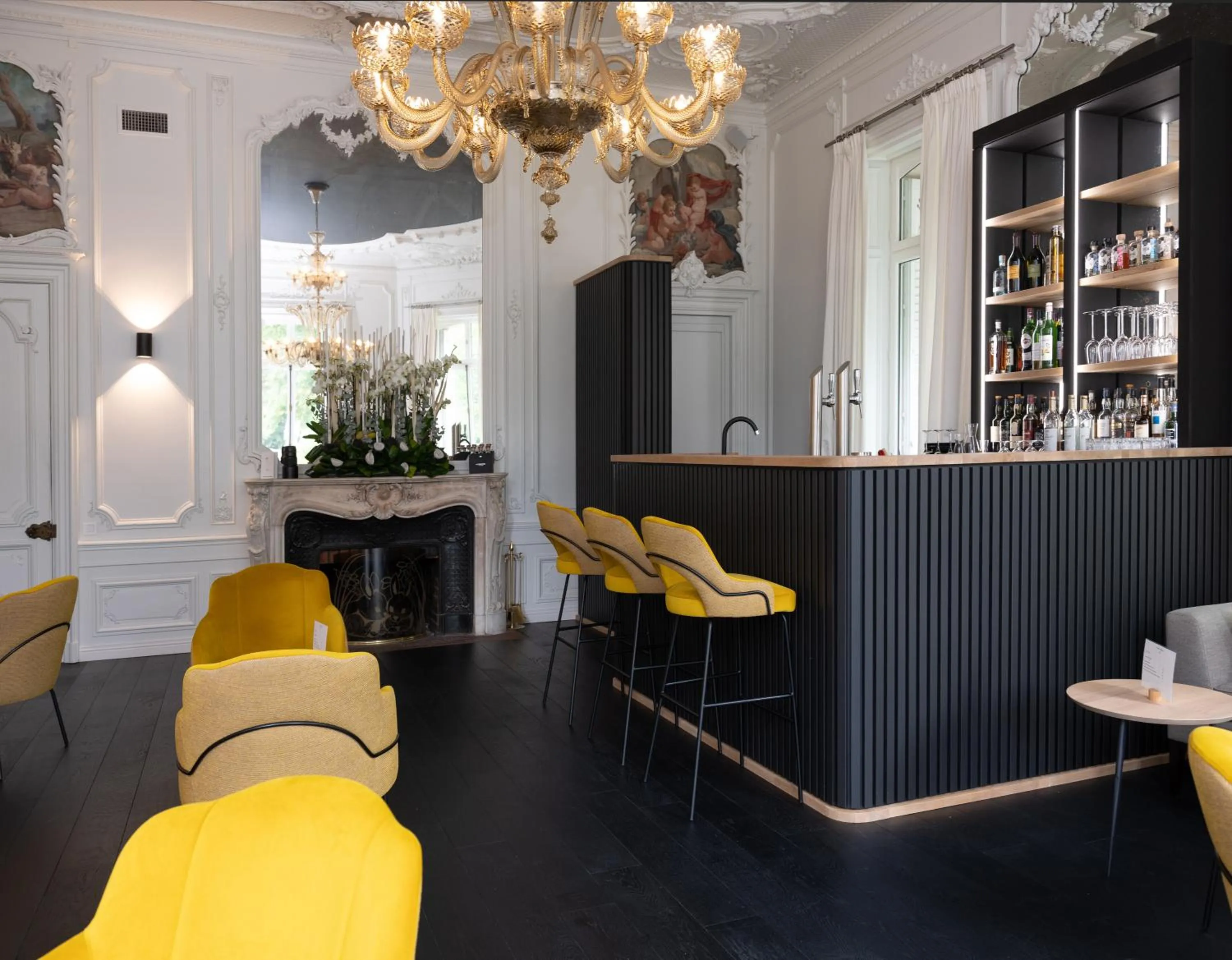 Lounge or bar in Le Château De Beaulieu