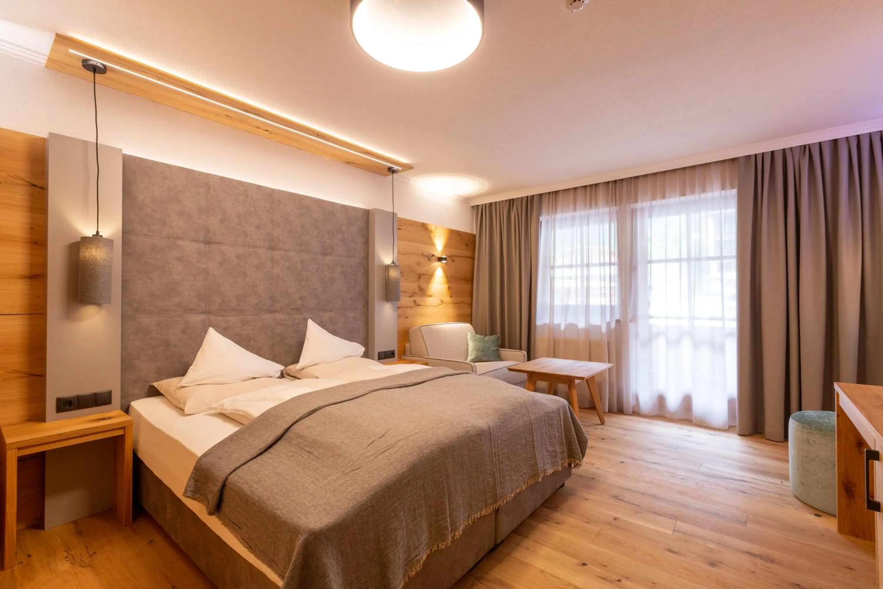 Photo of the whole room, Bed in Hotel Mittagskogel Pitztal