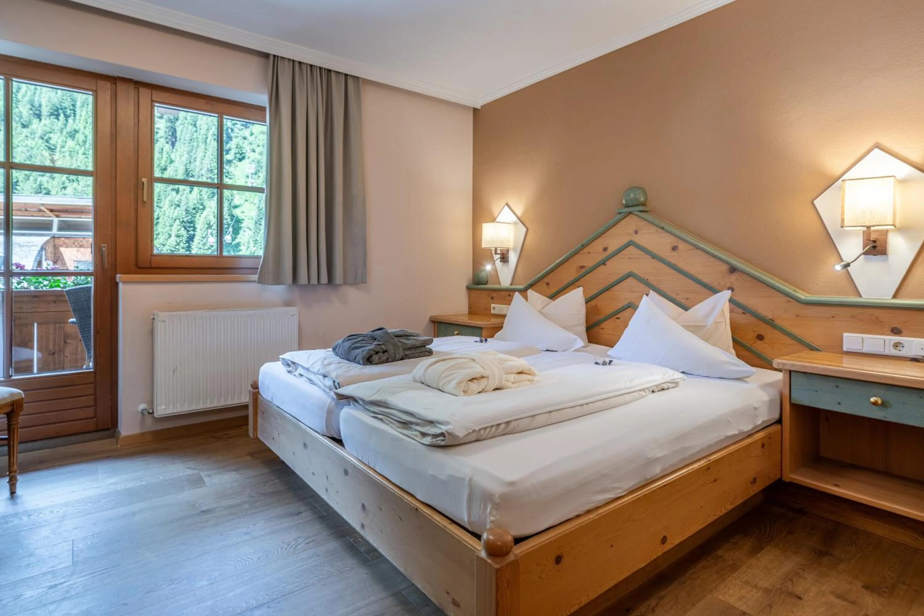 Bed in Hotel Mittagskogel Pitztal