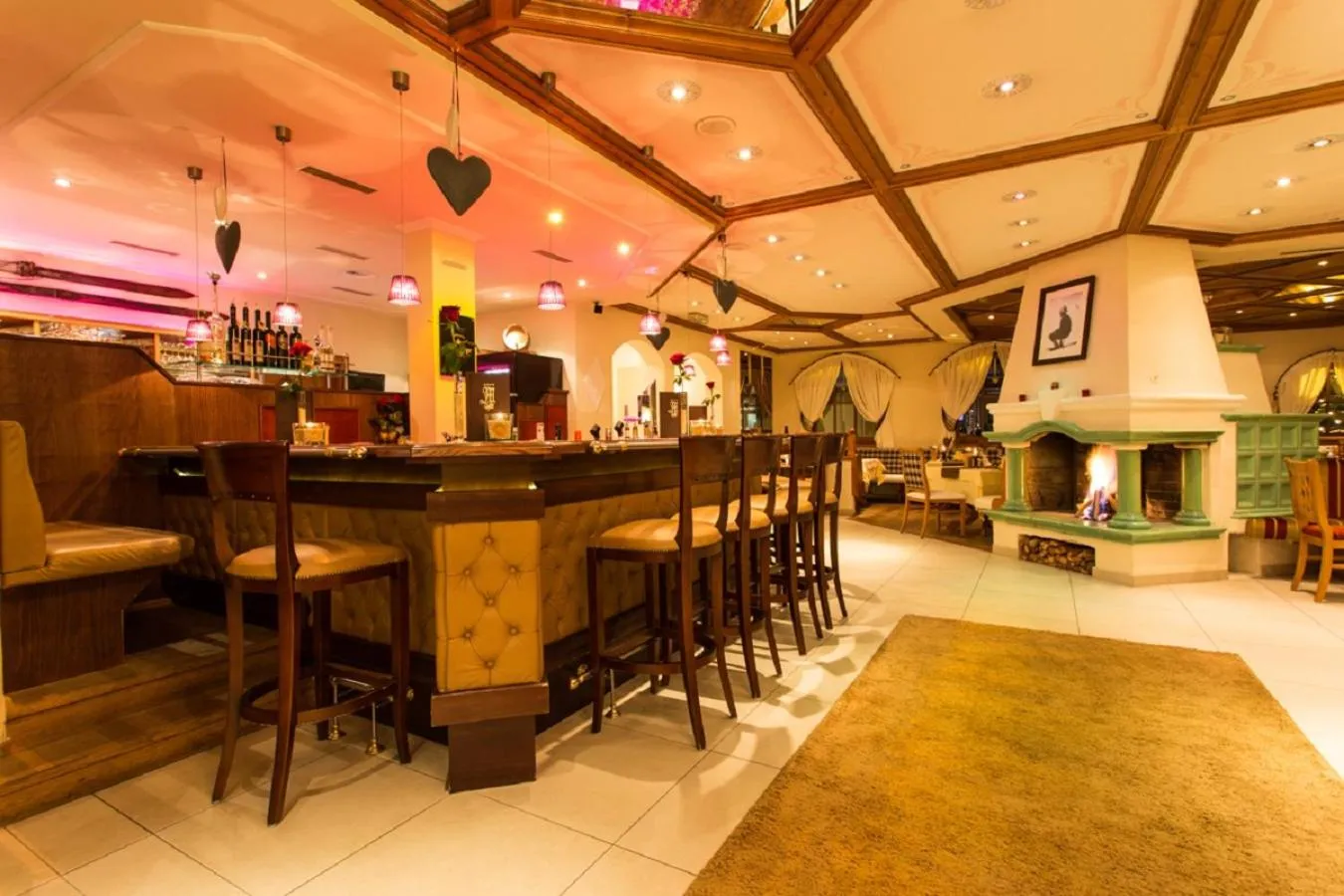 Lounge or bar in Hotel Mittagskogel Pitztal