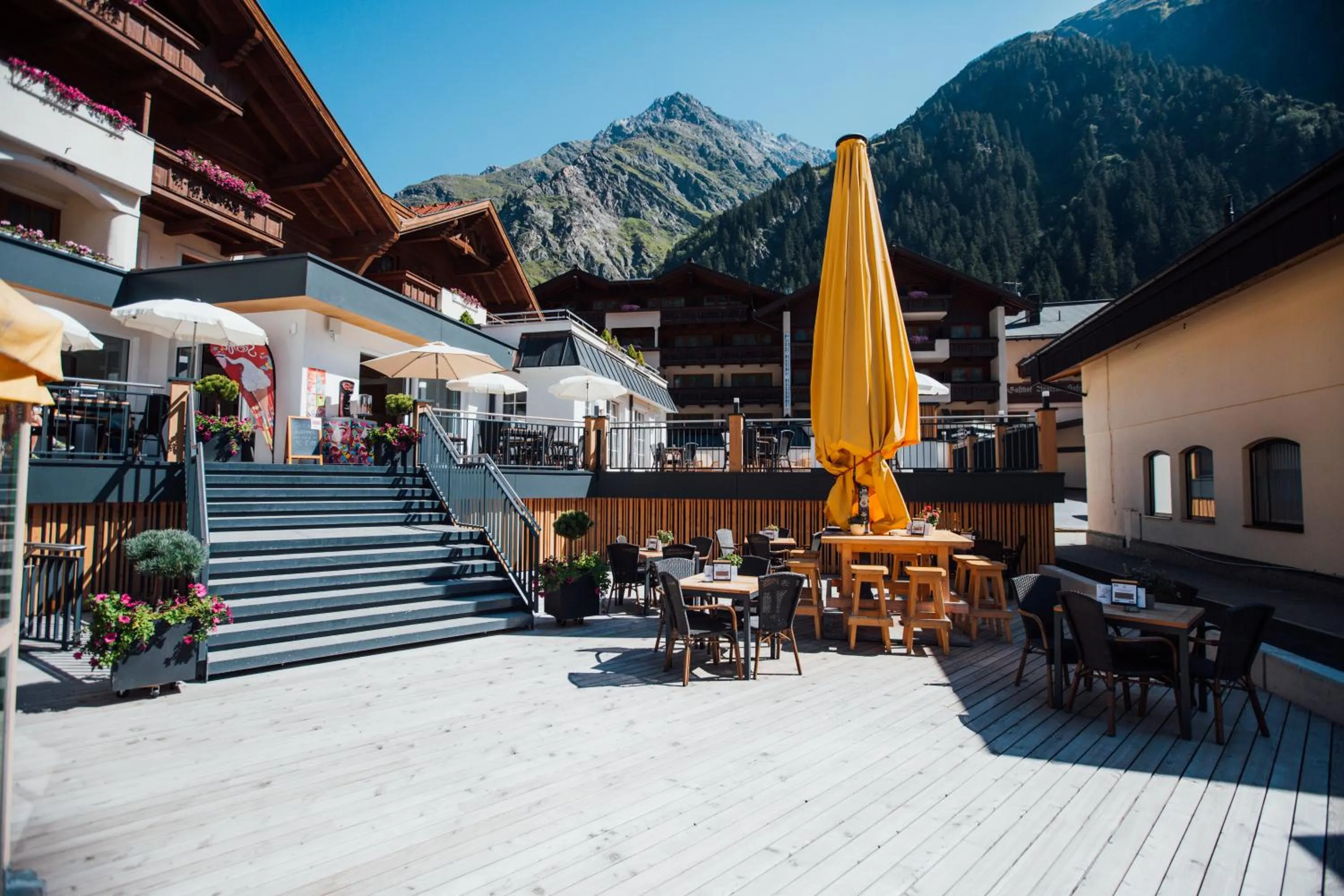 Property building in Hotel Mittagskogel Pitztal