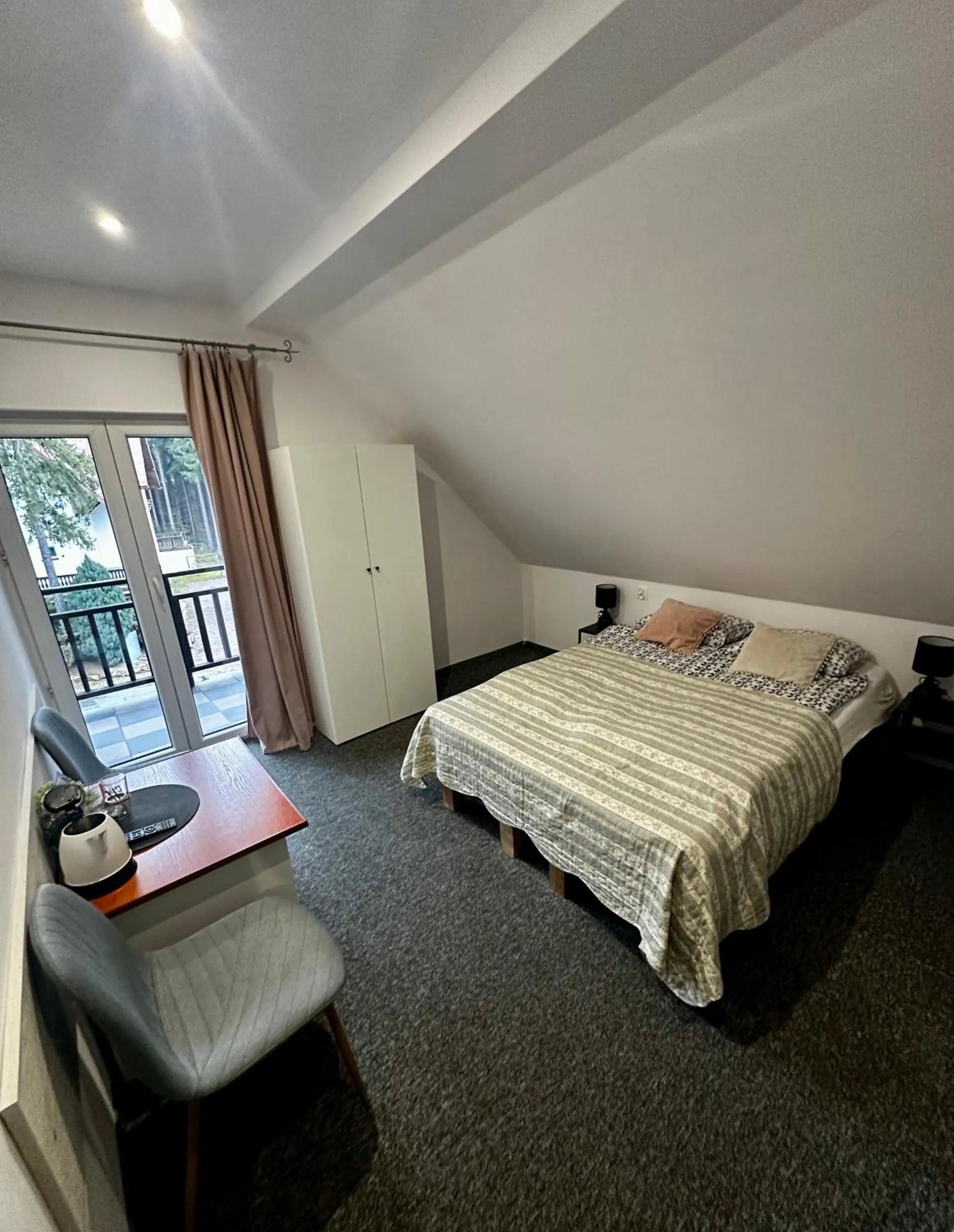 Photo of the whole room, Bed in Willa Jawor