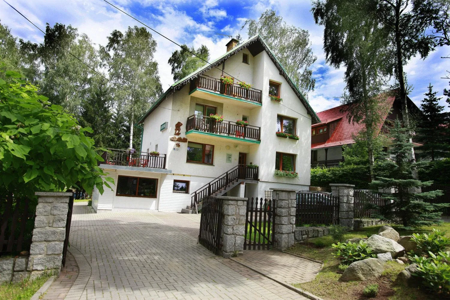 Property building in Willa Jawor