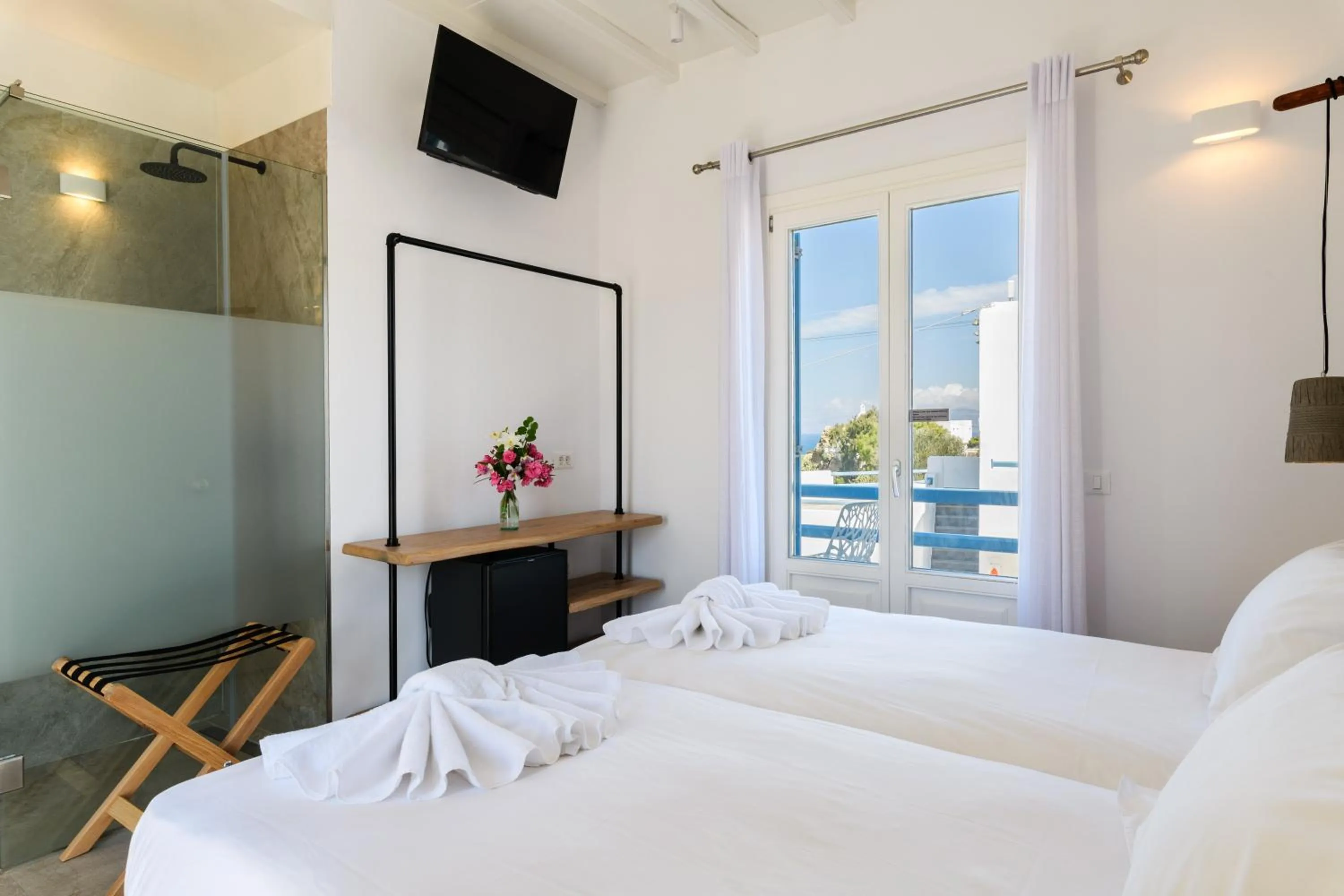 Bedroom, Bed in Magas Hotel