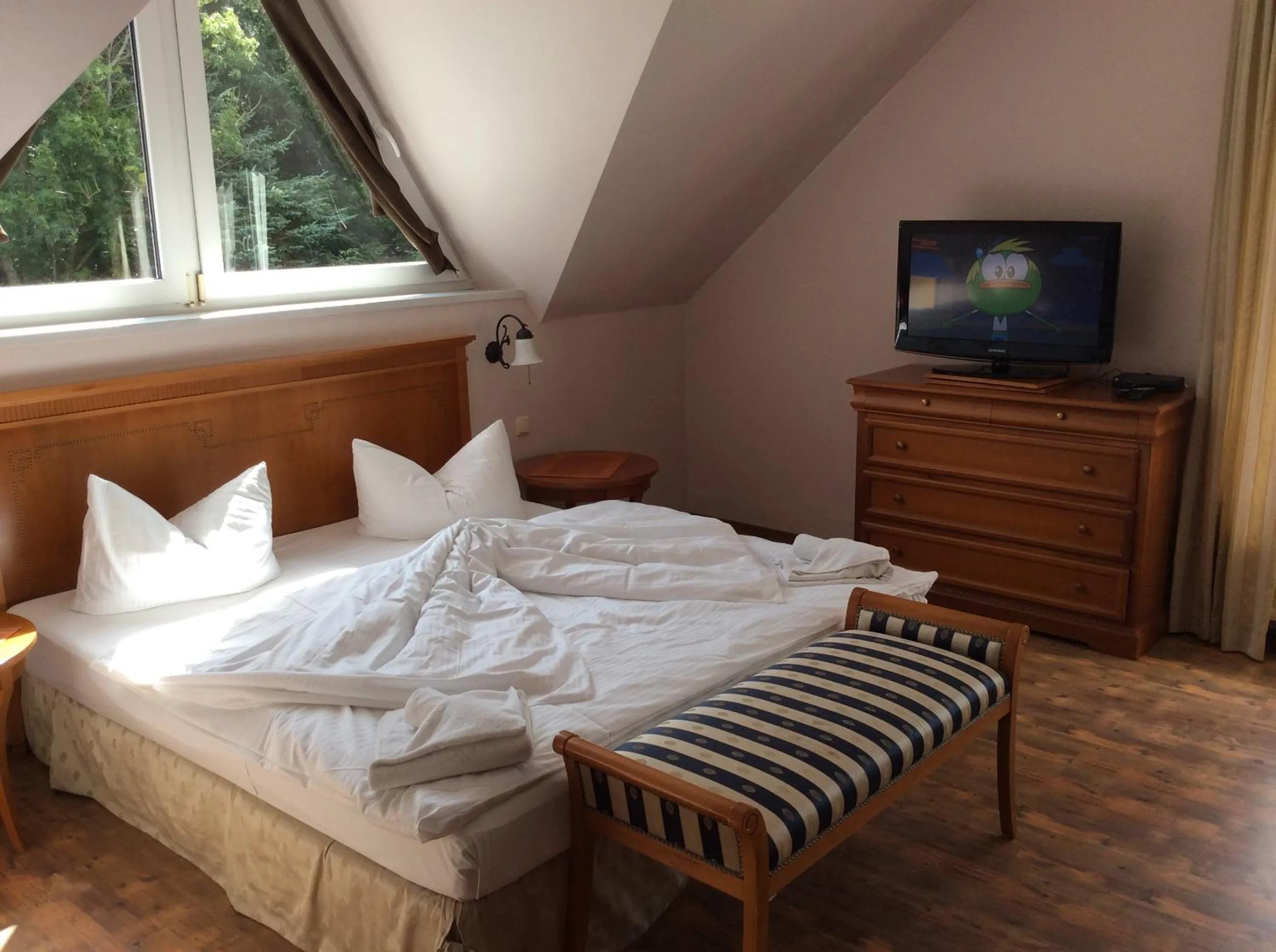 Photo of the whole room, Bed in Gästehaus Windflüchter