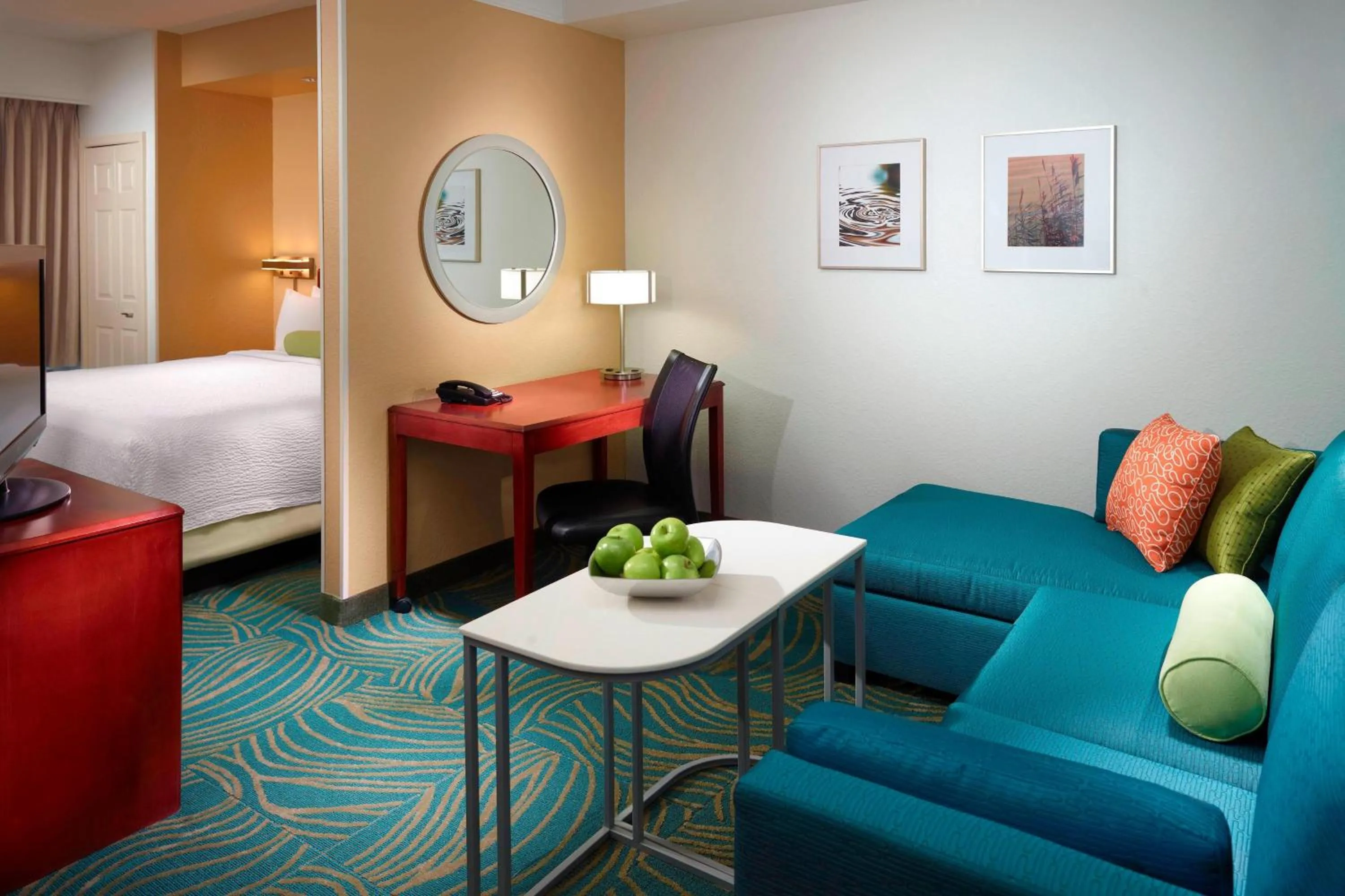 Living room, Bed in SpringHill Suites by Marriott Atlanta Buckhead