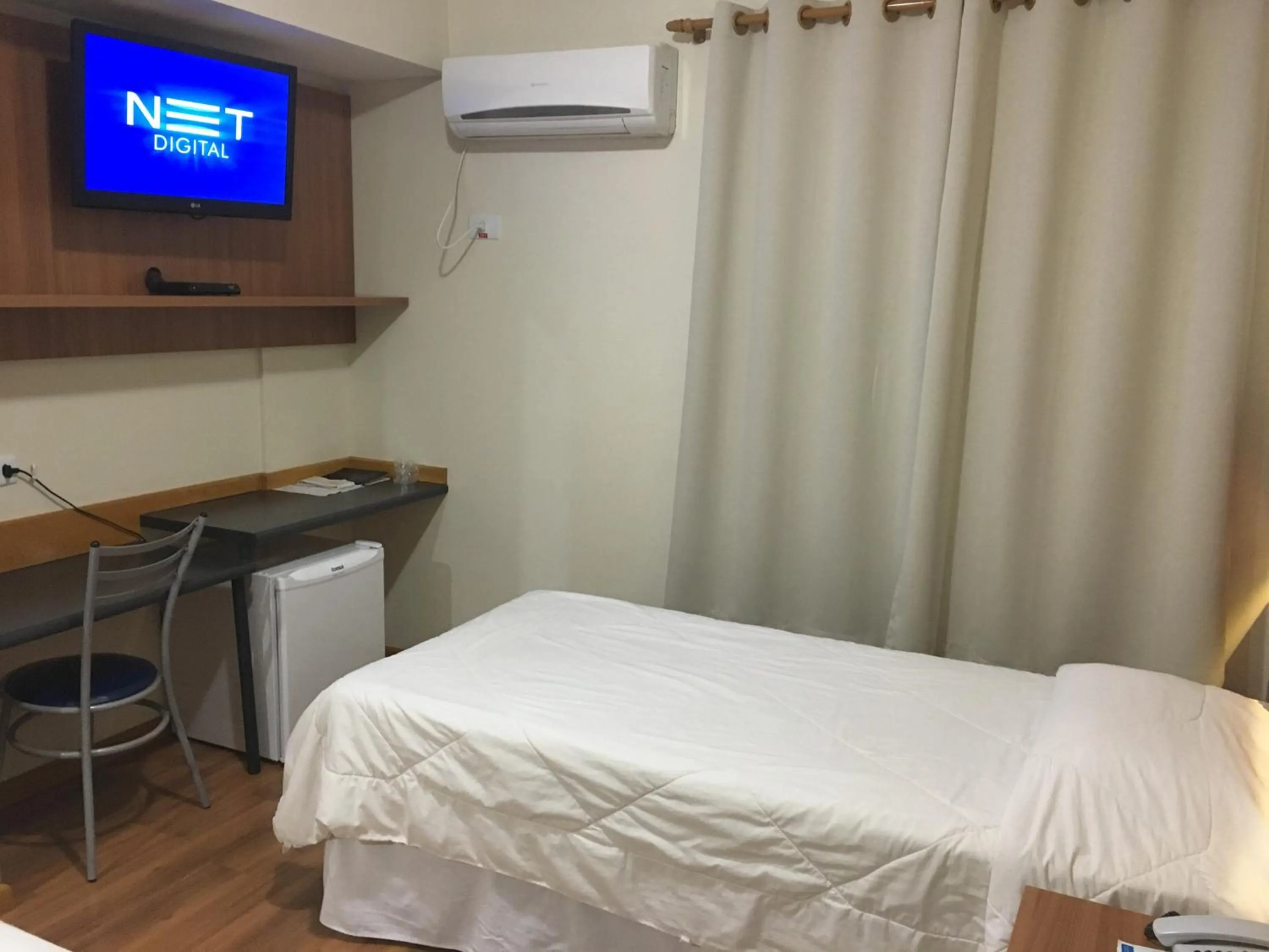 Bedroom, Bed in Hotel Aero Park e Estacionamento