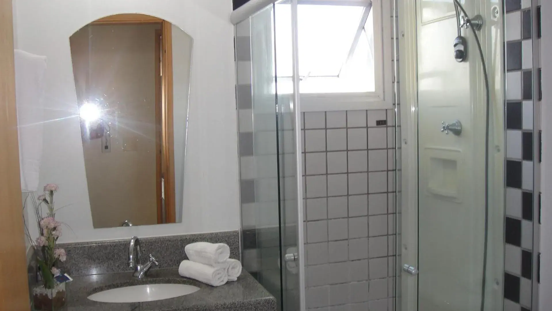 Bathroom in Hotel Aero Park e Estacionamento Bathroom in Hotel Aero Park e Estacionamento