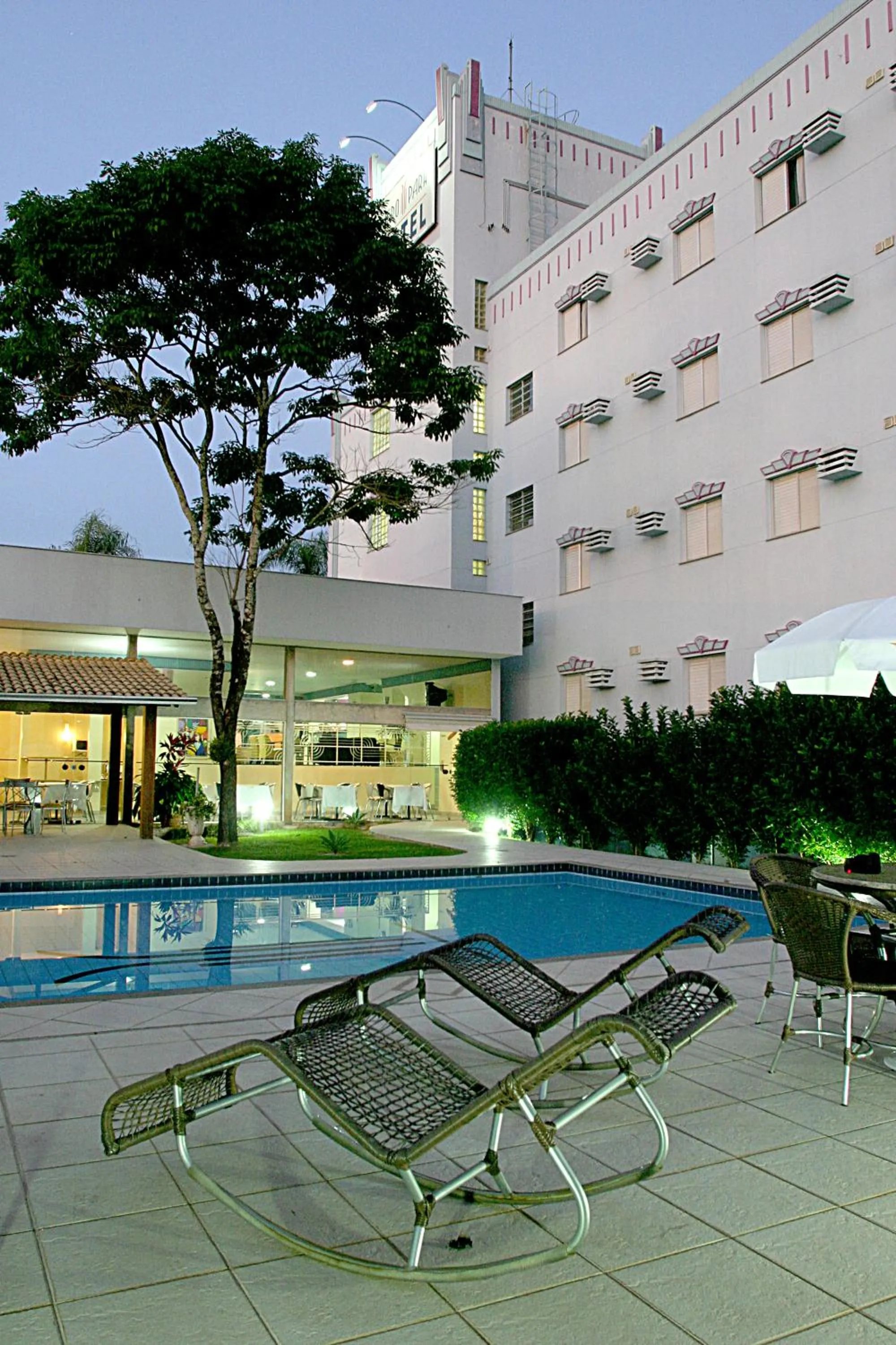 Swimming pool in Hotel Aero Park e Estacionamento