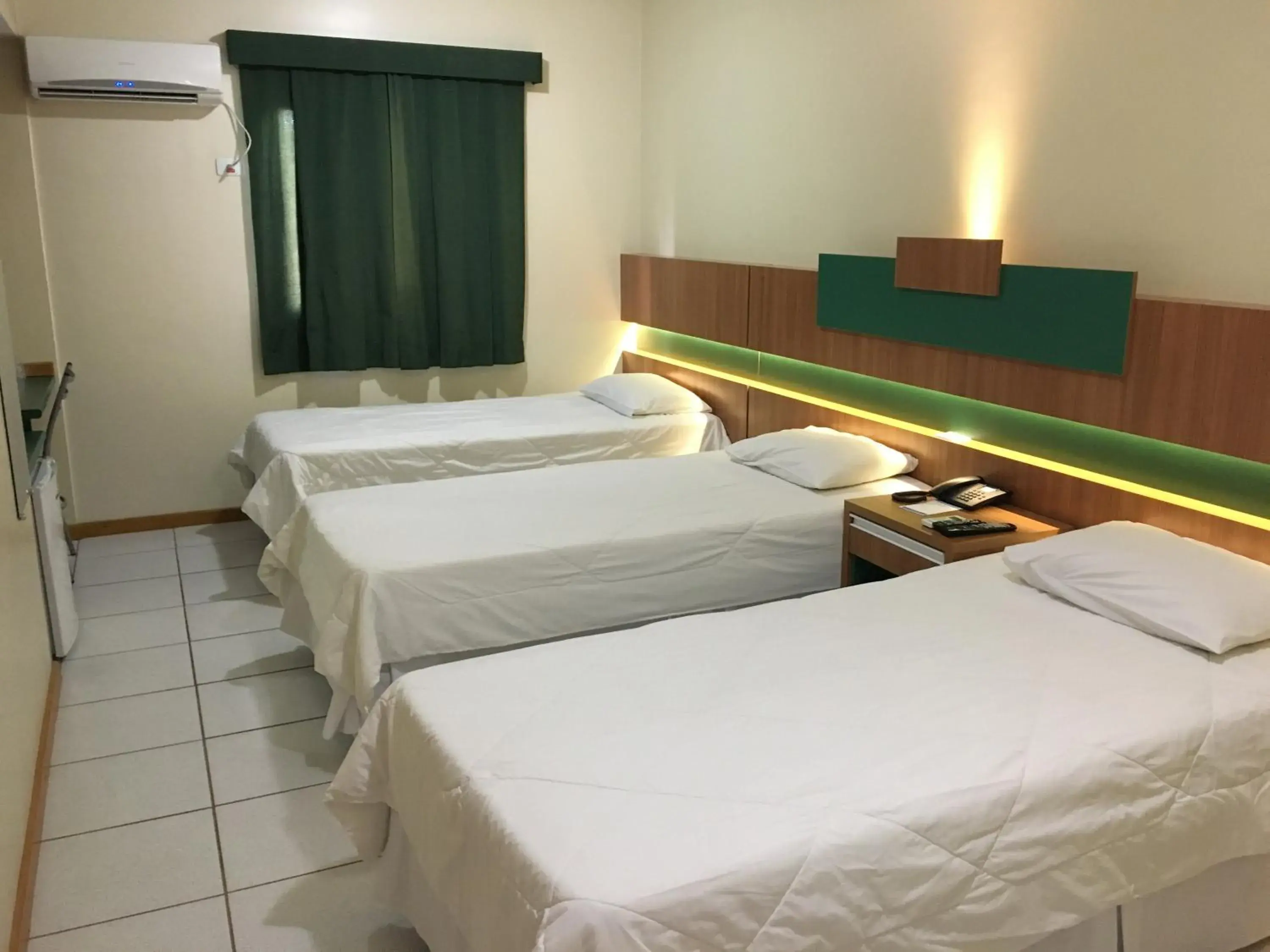 Photo of the whole room, Bed in Hotel Aero Park e Estacionamento Photo of the whole room, Bed in Hotel Aero Park e Estacionamento