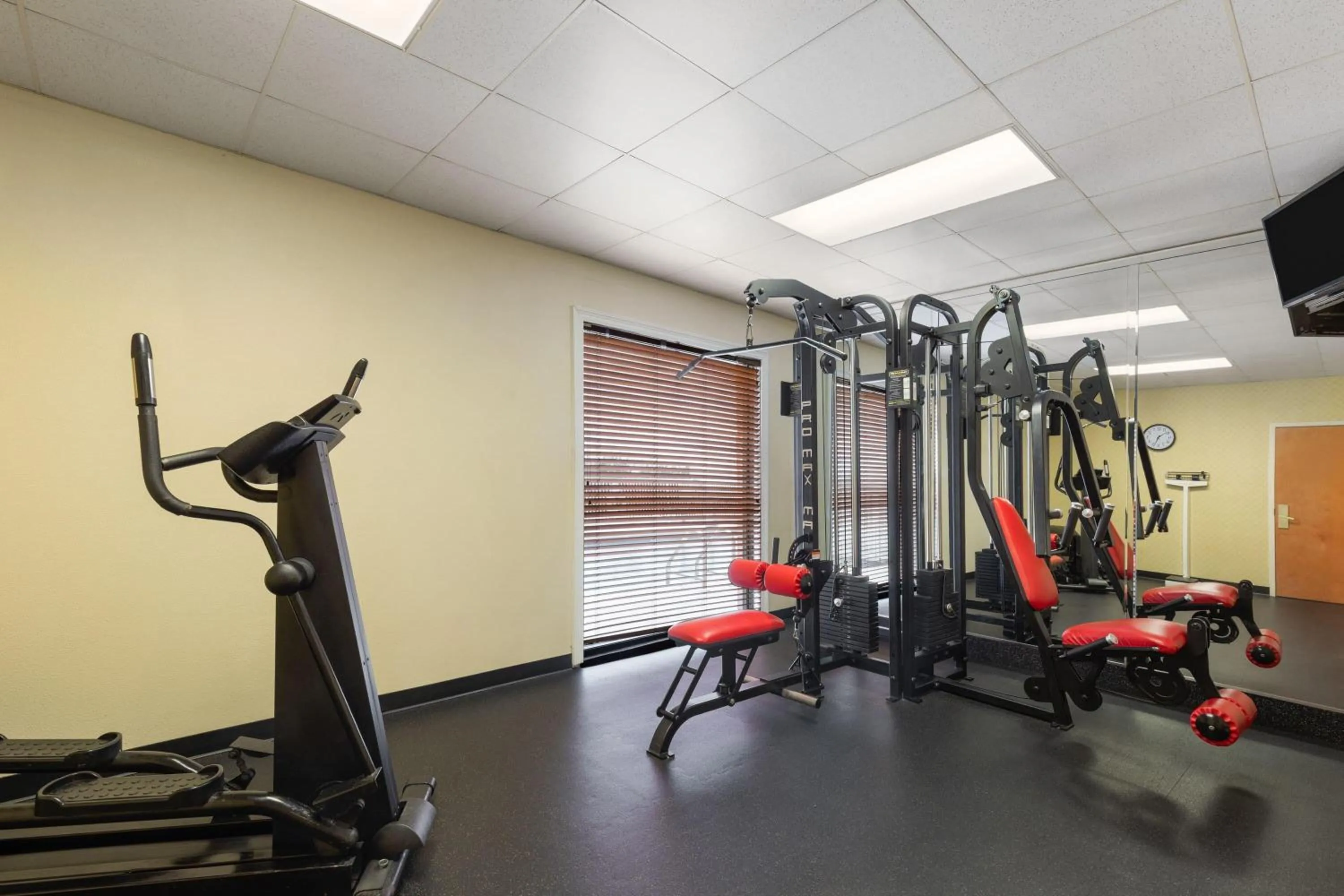 Fitness centre/facilities in Wingate by Wyndham Destin