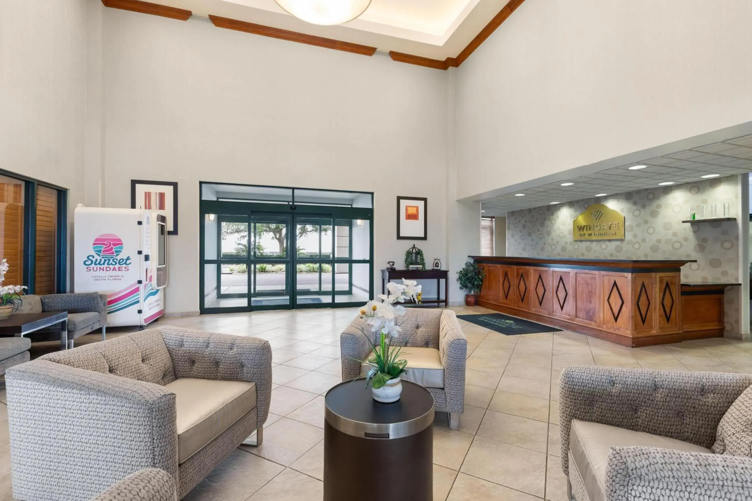 Lobby or reception in Wingate by Wyndham Destin Lobby or reception in Wingate by Wyndham Destin